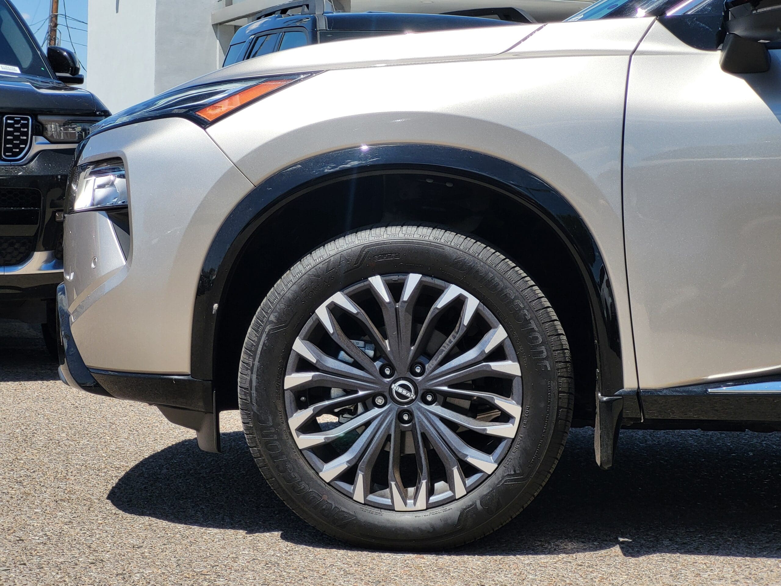 2025 Nissan Rogue - Image 9