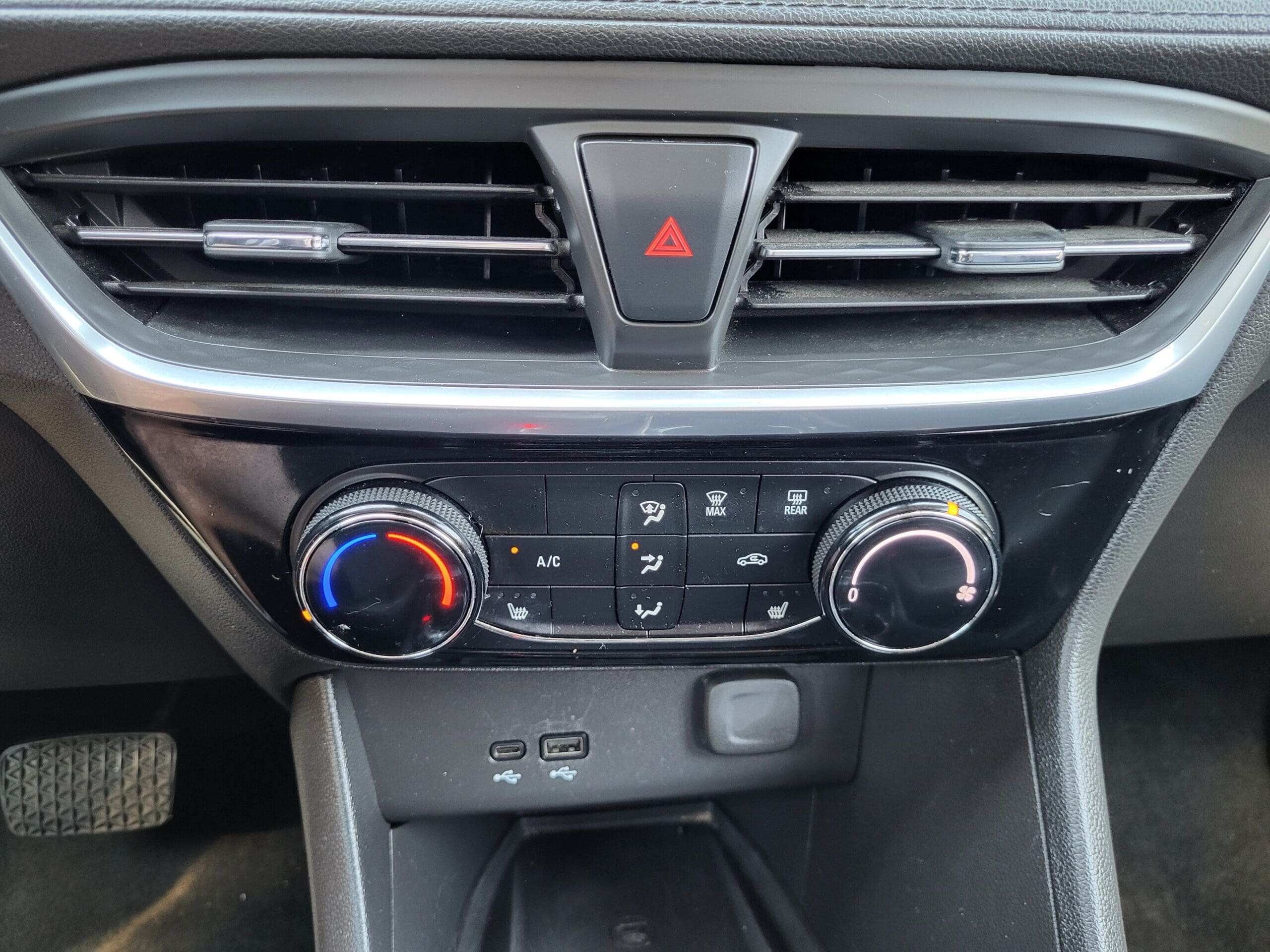 2024 Buick Encore GX - Image 19