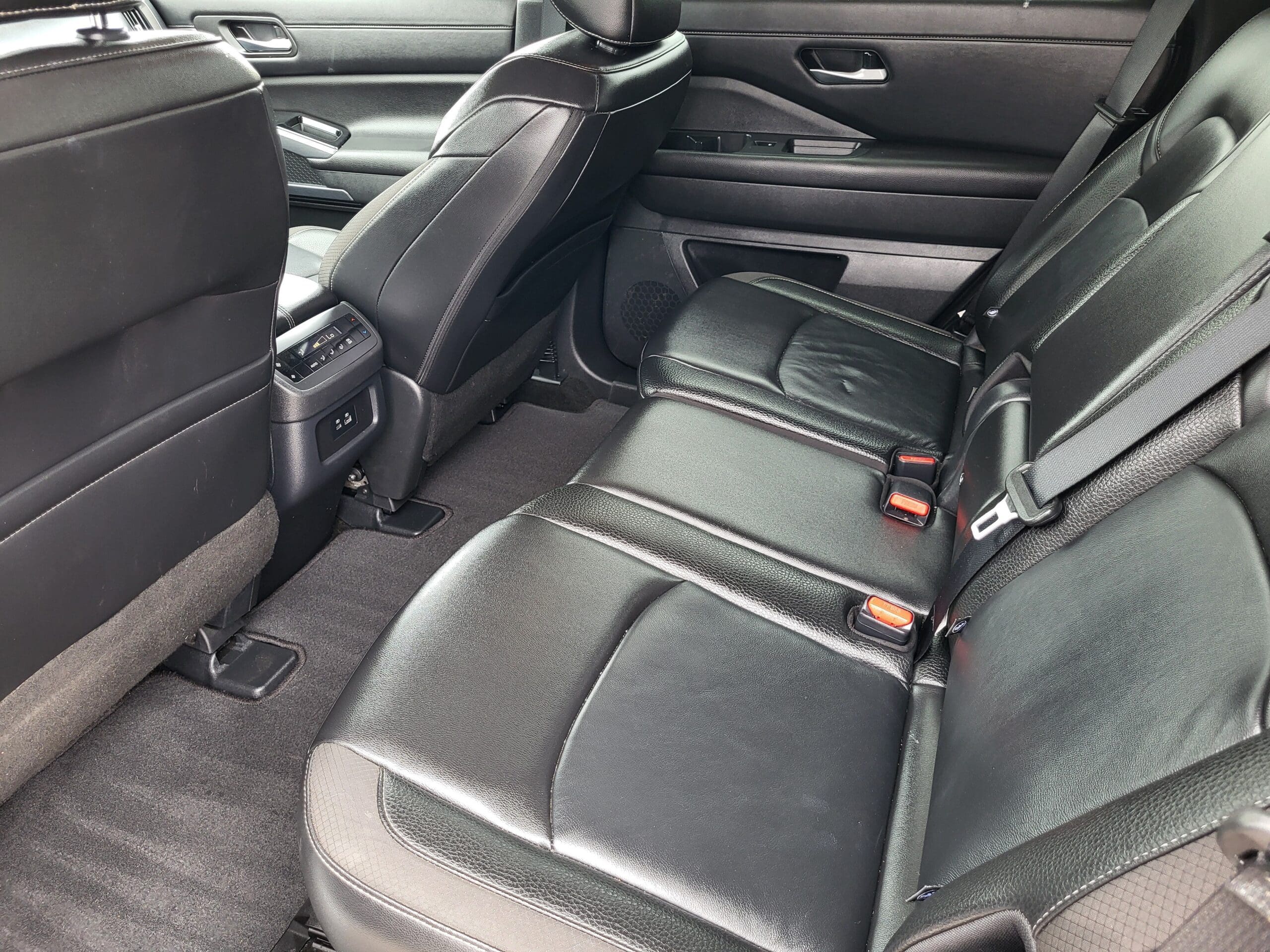2025 Nissan Pathfinder - Image 19
