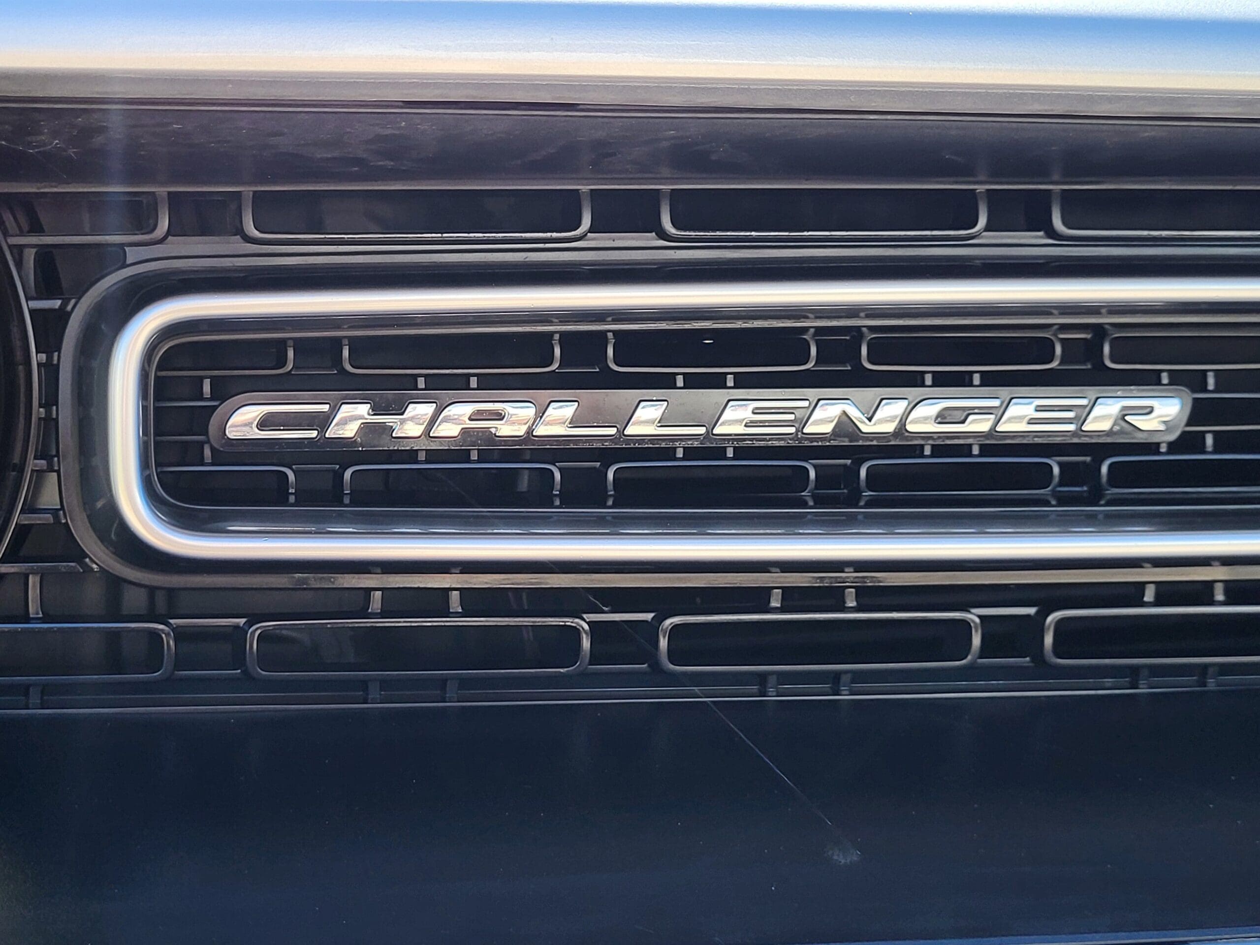 2019 Dodge Challenger - Image 12