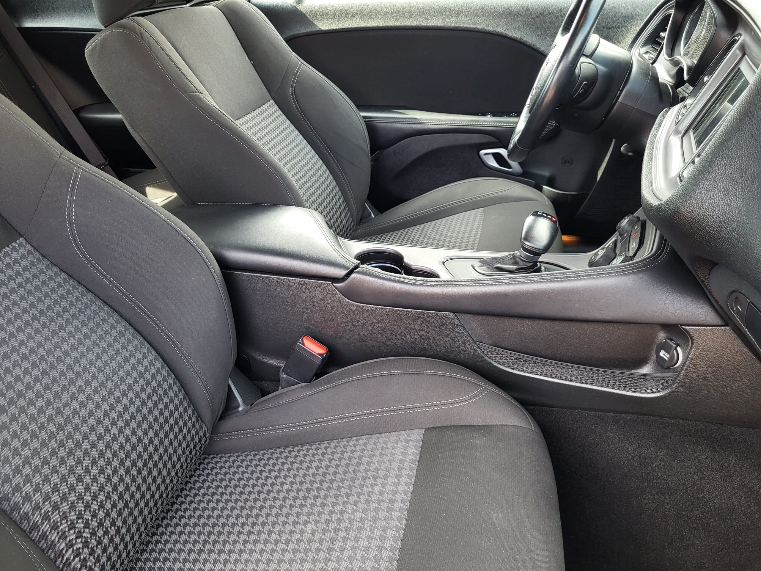 2023 Dodge Challenger - Image 15