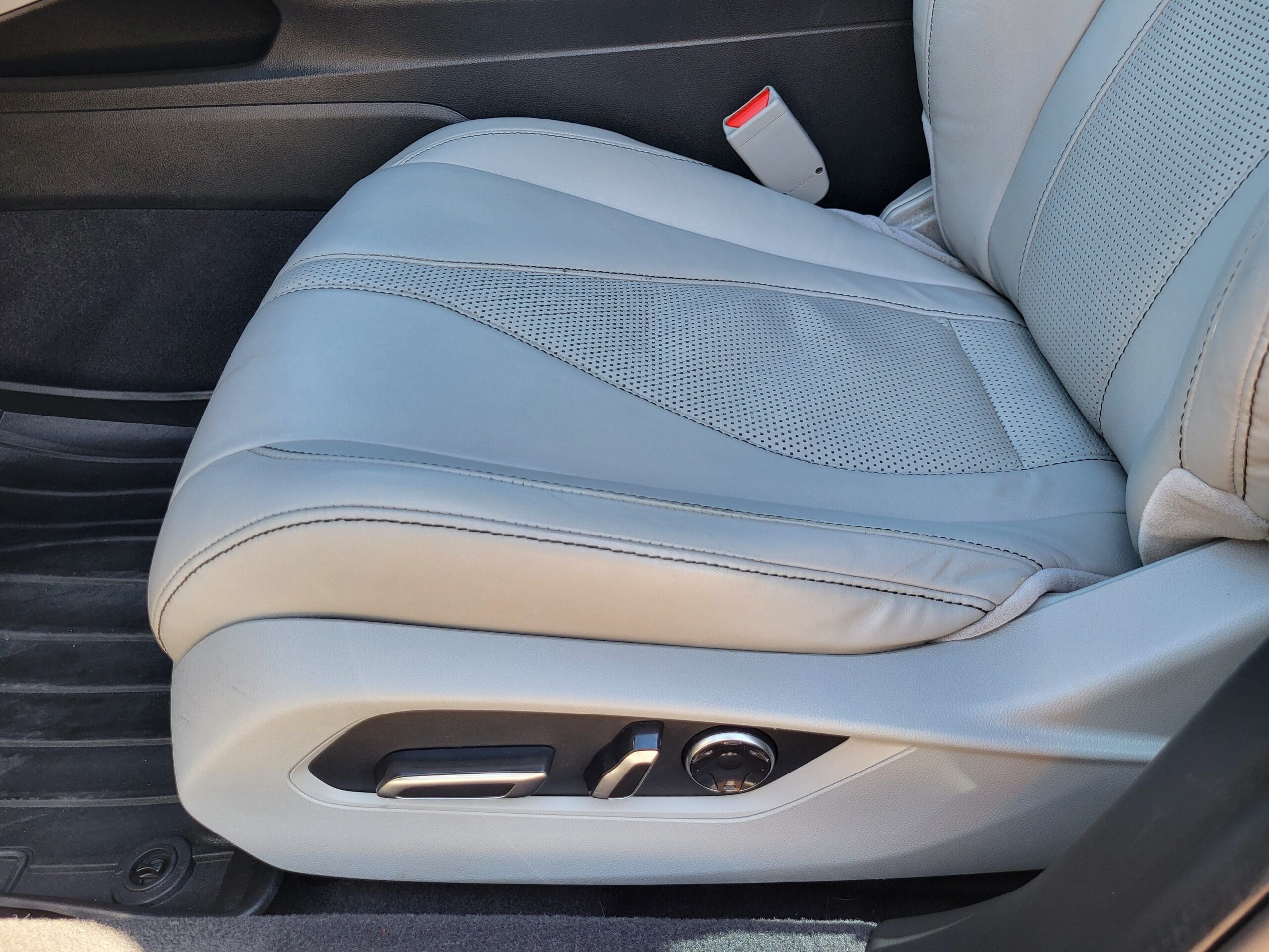 2021 Acura TLX - Image 25