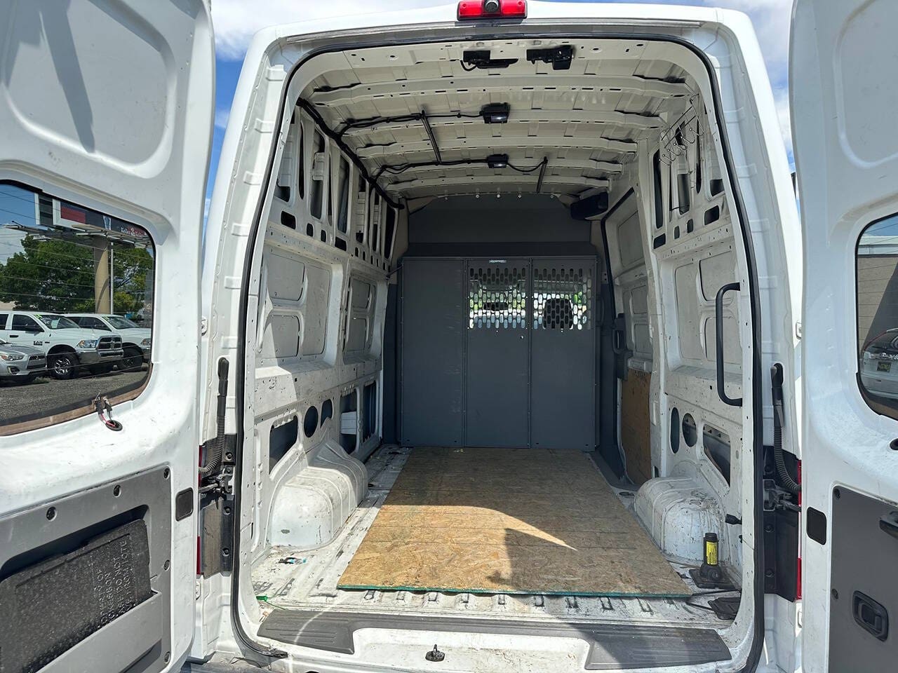 2017 Nissan NV - Image 17