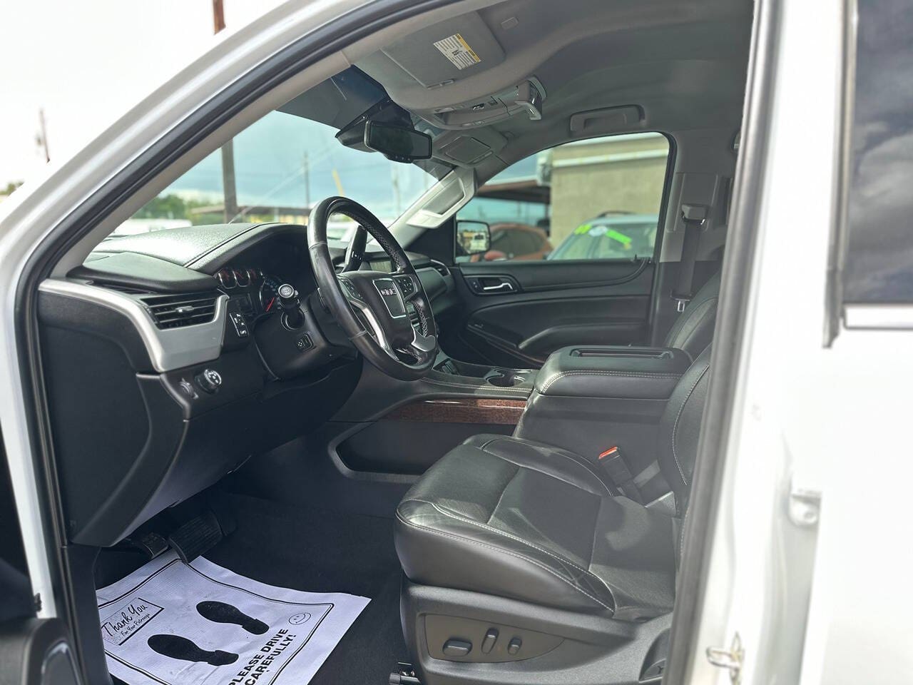 2019 GMC Yukon XL - Image 11