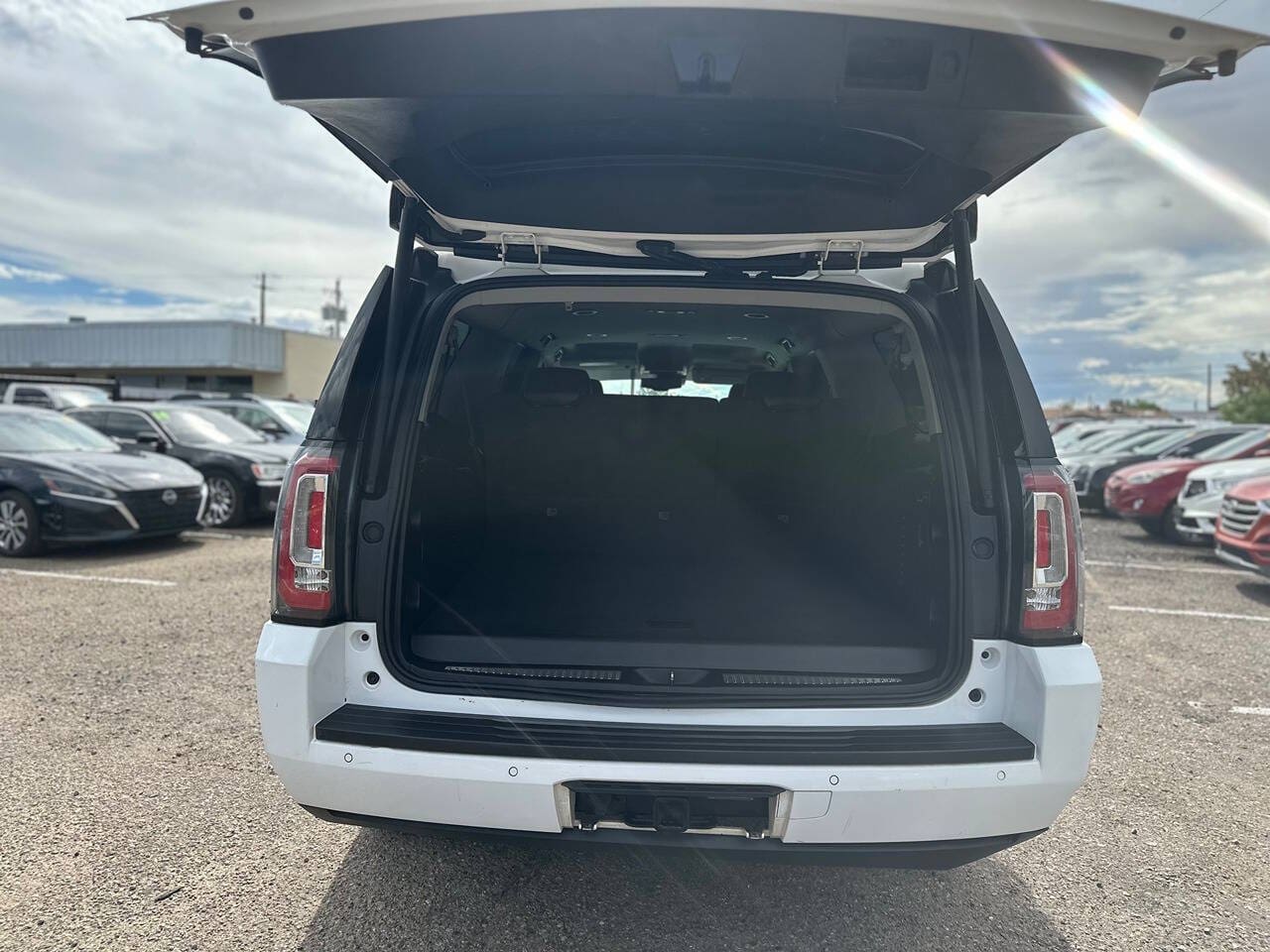 2019 GMC Yukon XL - Image 9