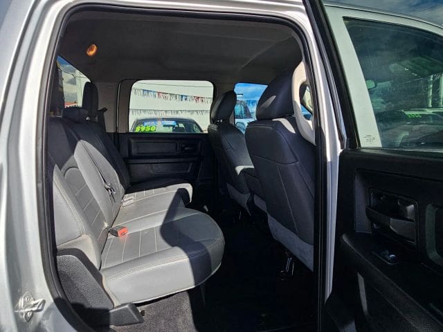 2018 Ram 2500 Crew Cab - Image 9