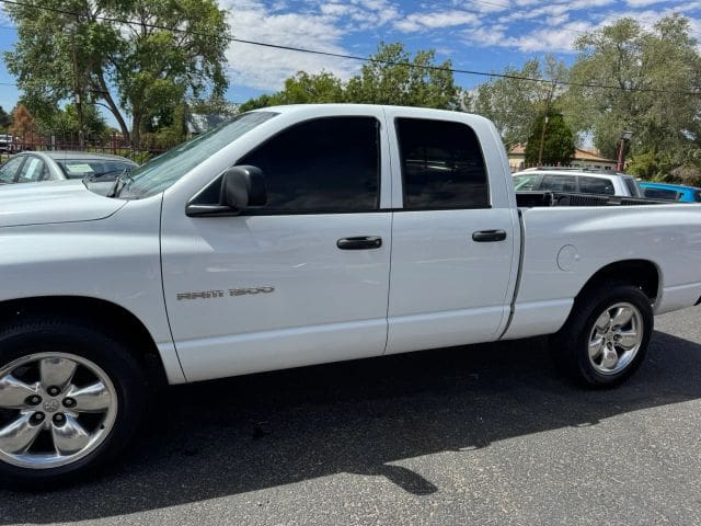 2005 Dodge Ram 1500 Quad Cab - Image 2