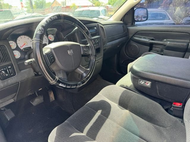 2005 Dodge Ram 1500 Quad Cab - Image 5