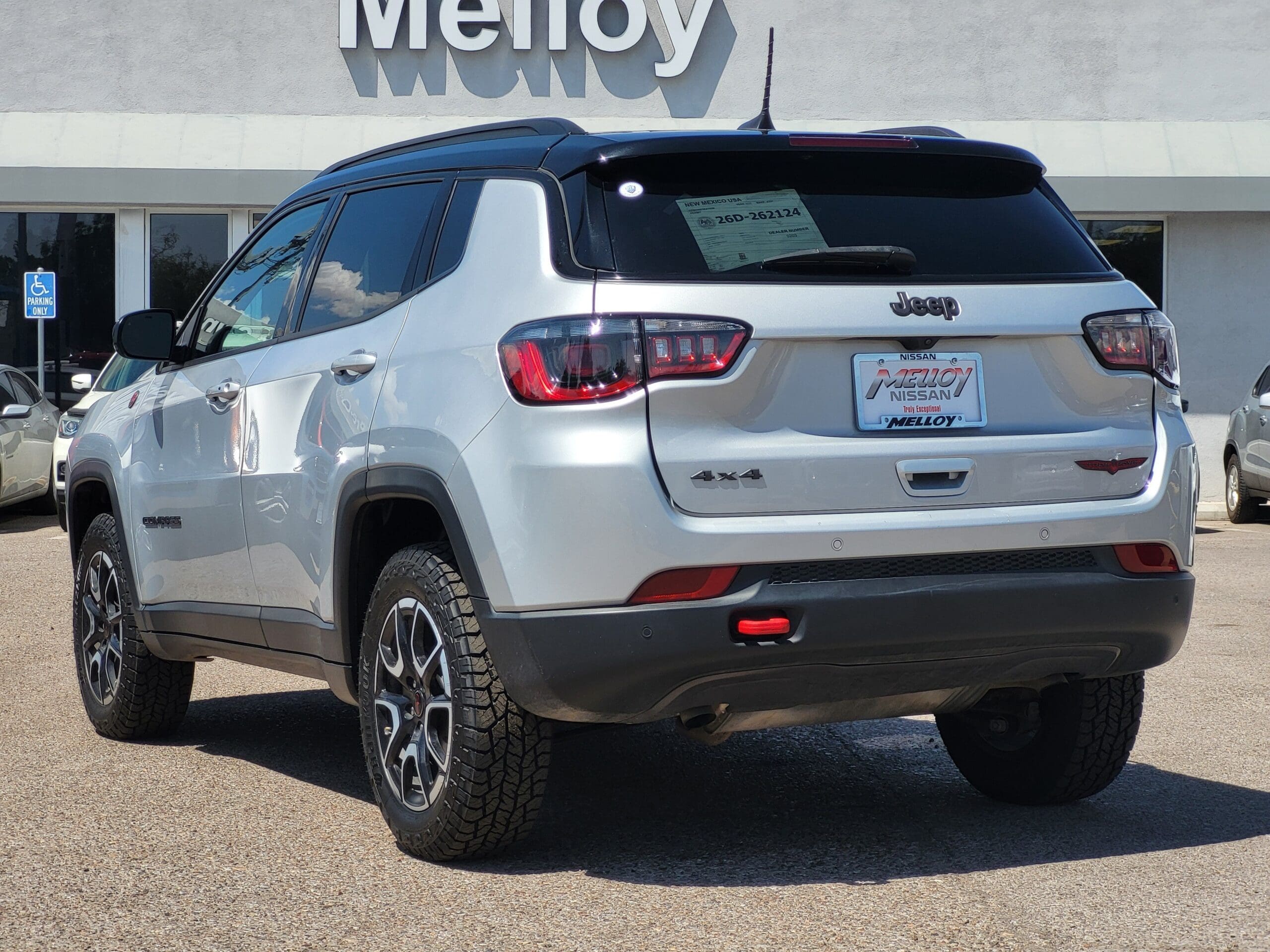 2025 Jeep Compass - Image 6