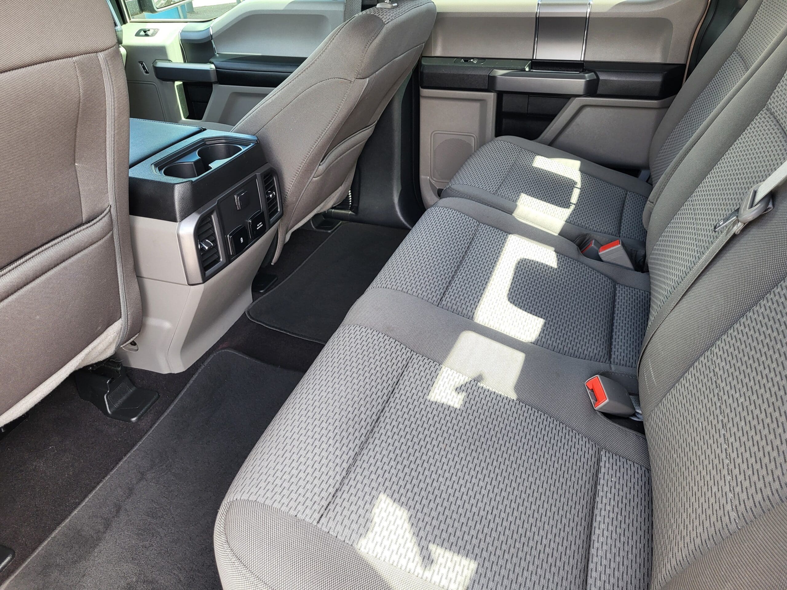 2020 Ford F-150 - Image 29