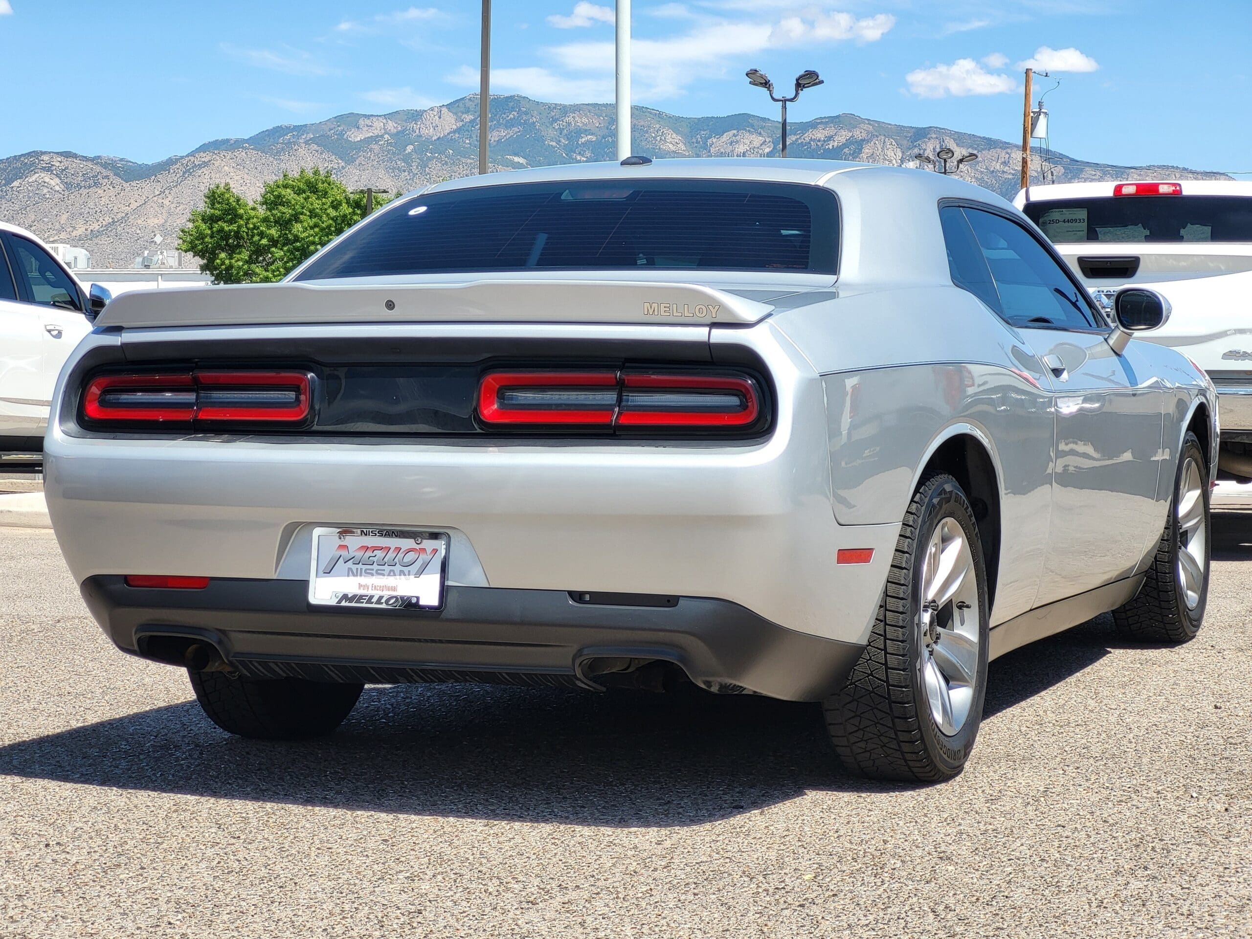 2019 Dodge Challenger - Image 4