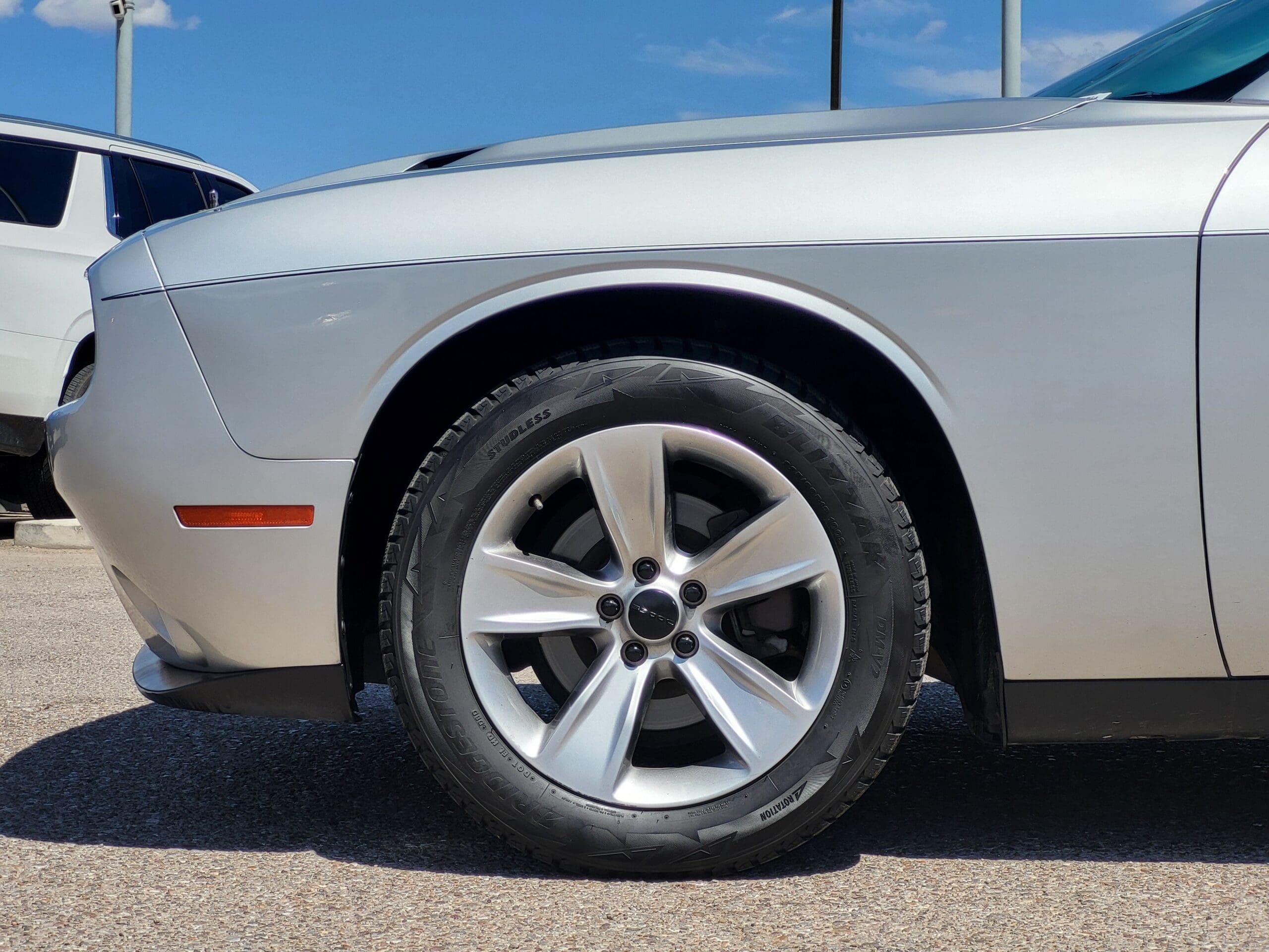 2019 Dodge Challenger - Image 9