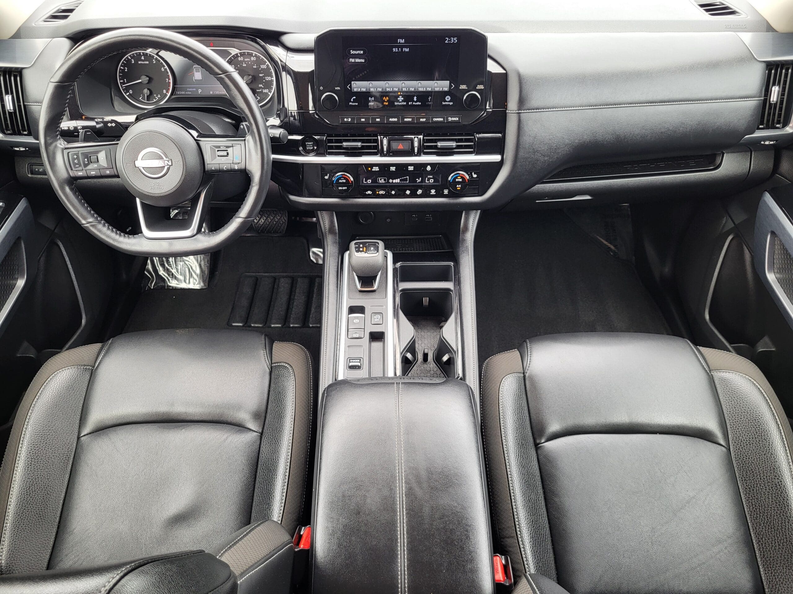 2025 Nissan Pathfinder - Image 18