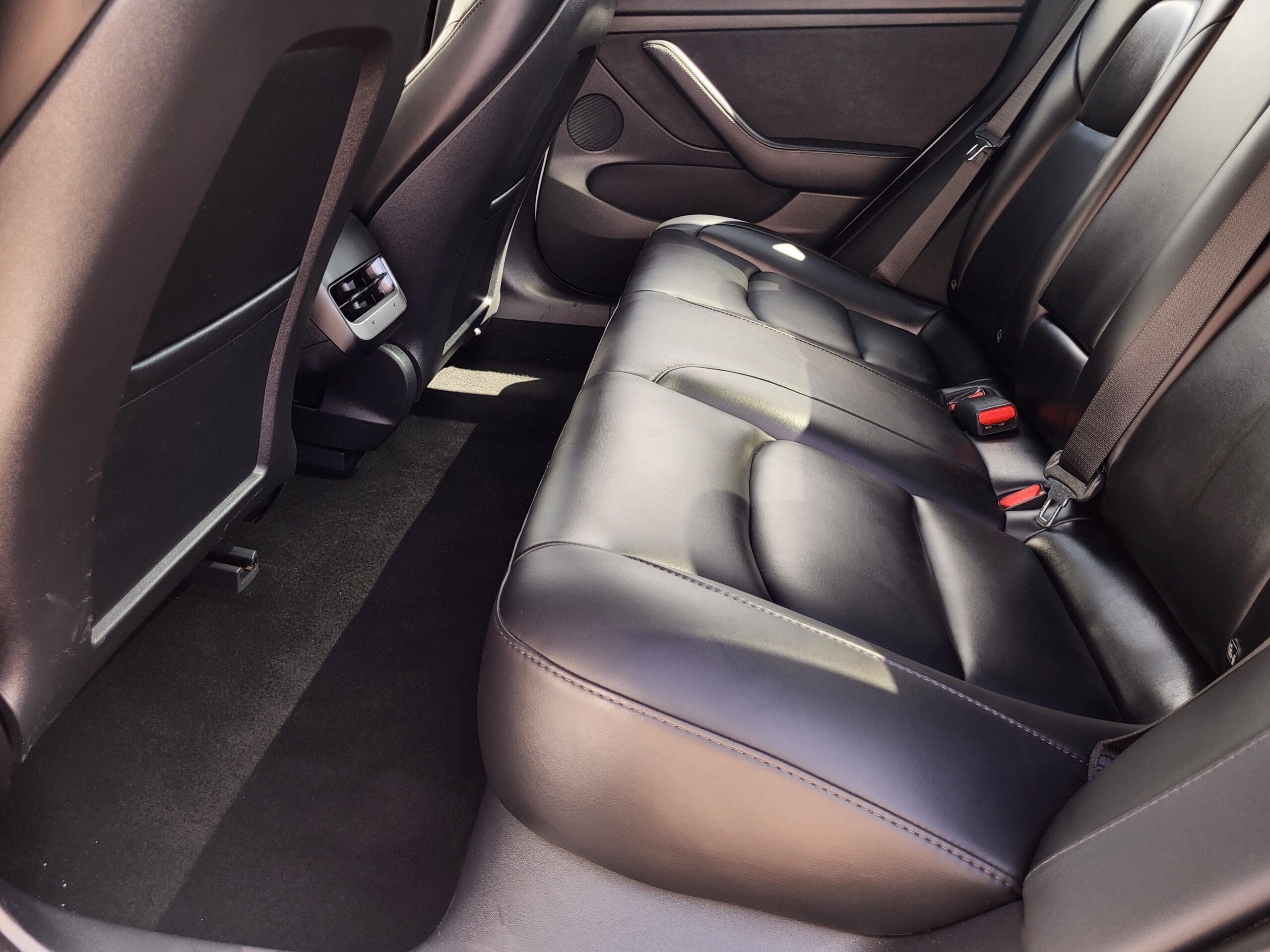 2021 Tesla Model 3 - Image 21