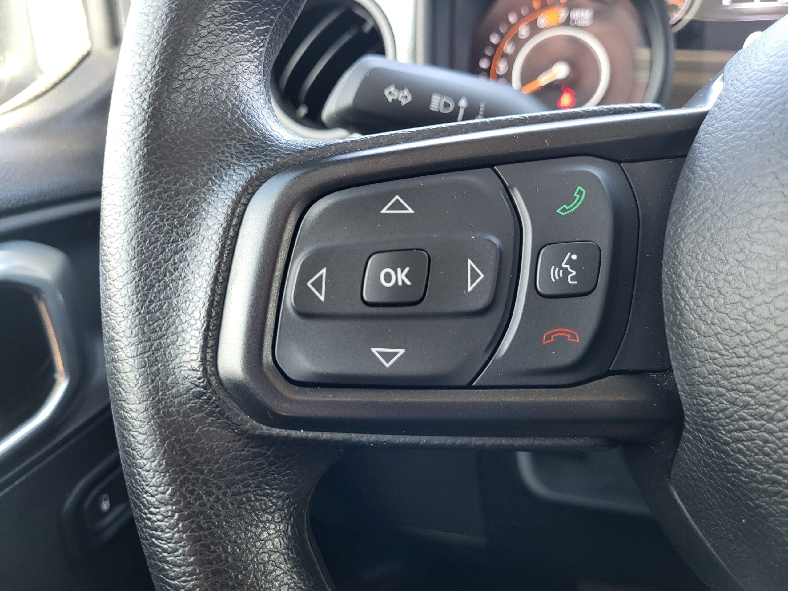 2025 Jeep Wrangler - Image 27