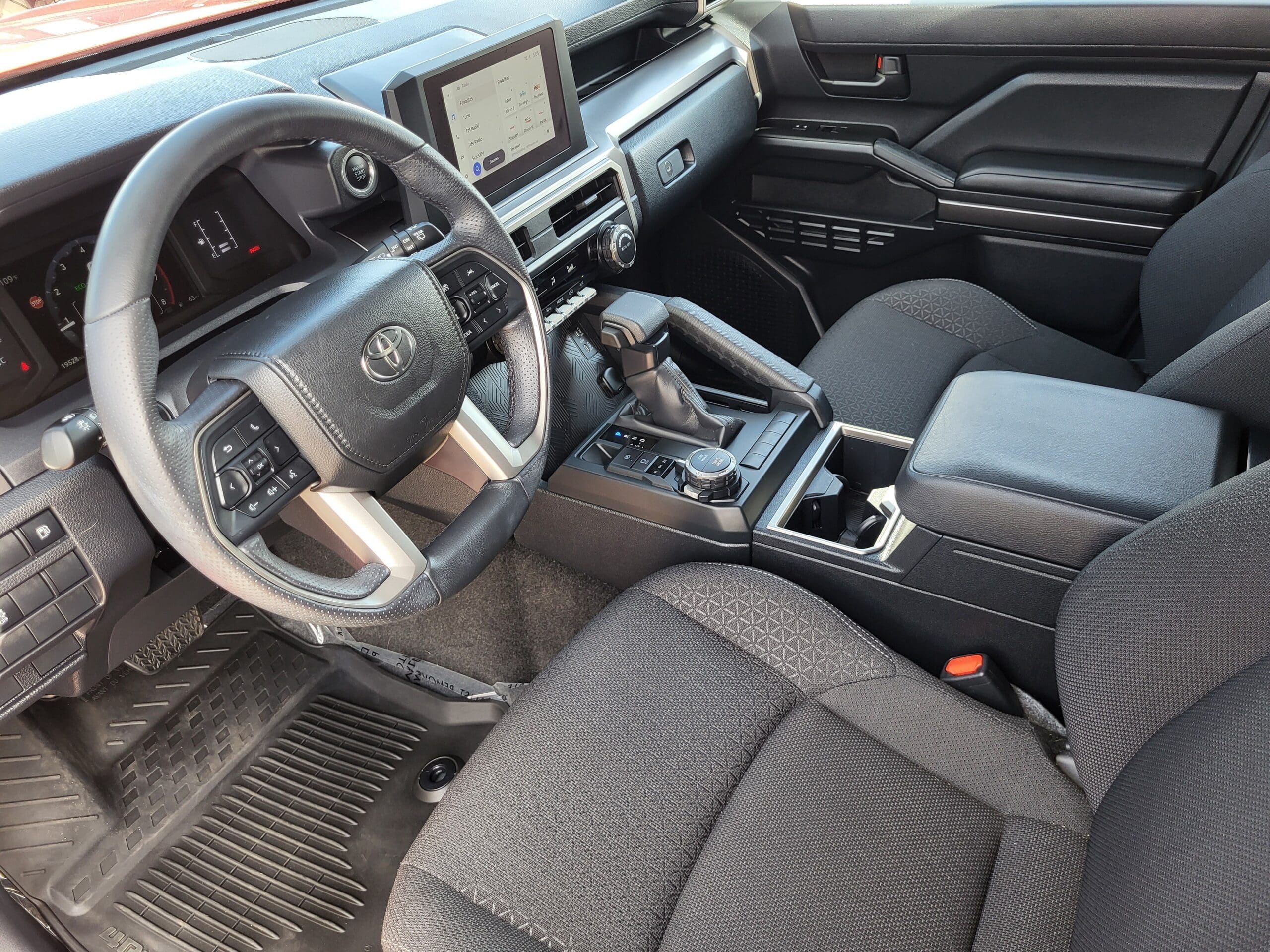 2025 Toyota 4Runner - Image 14
