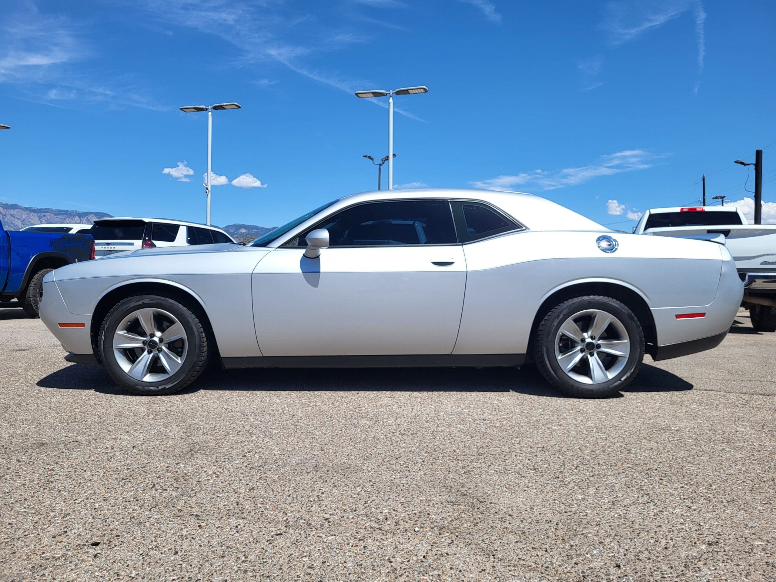 2019 Dodge Challenger - Image 7