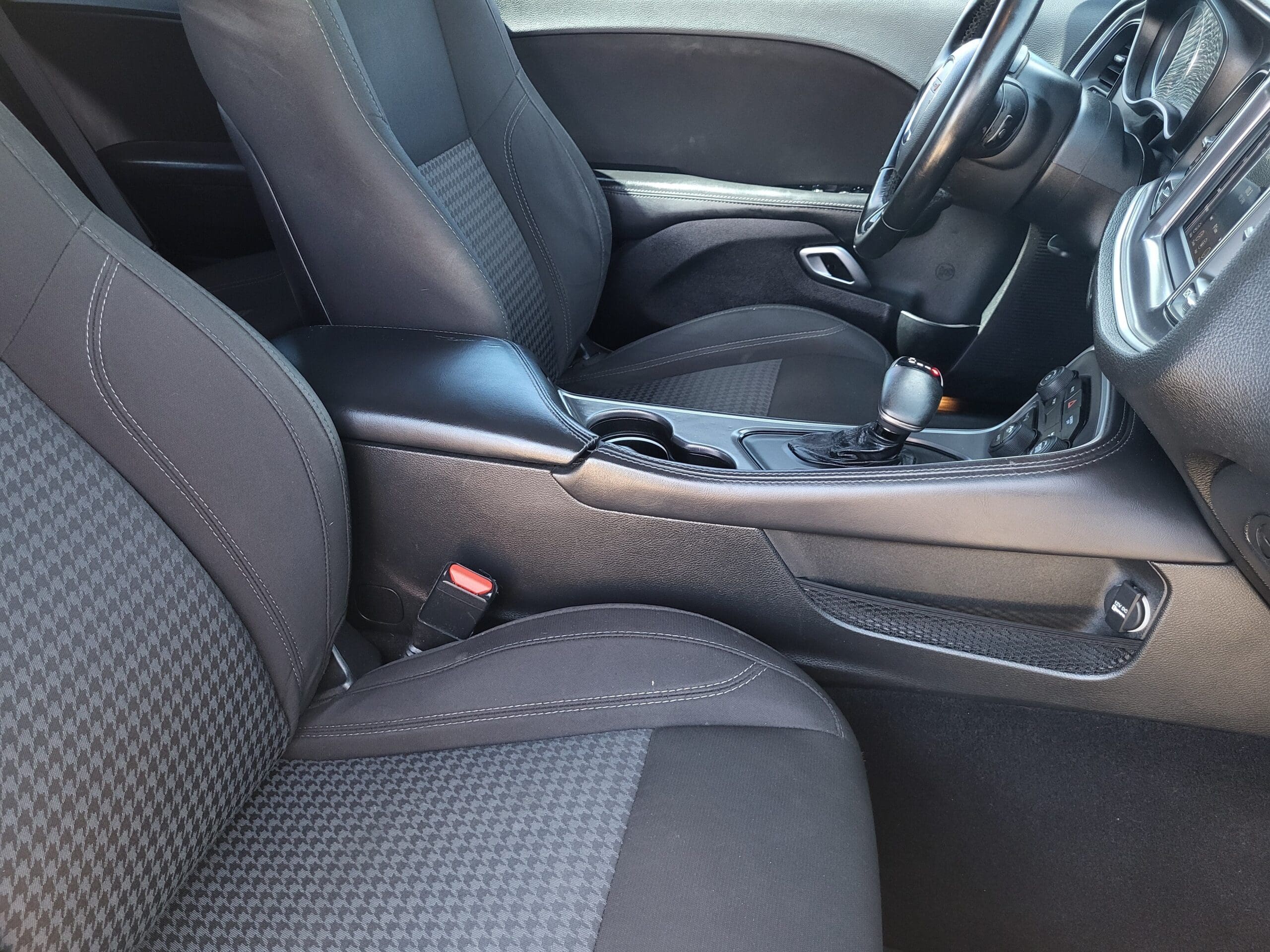 2019 Dodge Challenger - Image 15