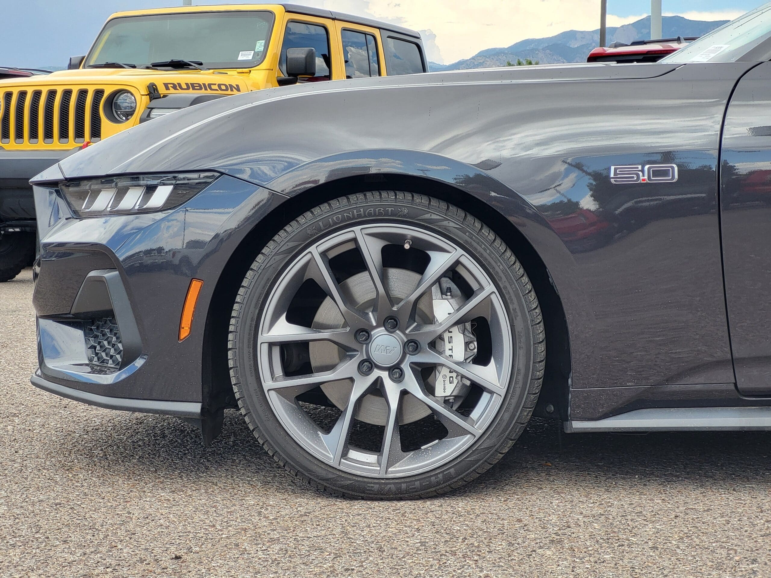 2024 Ford Mustang - Image 9