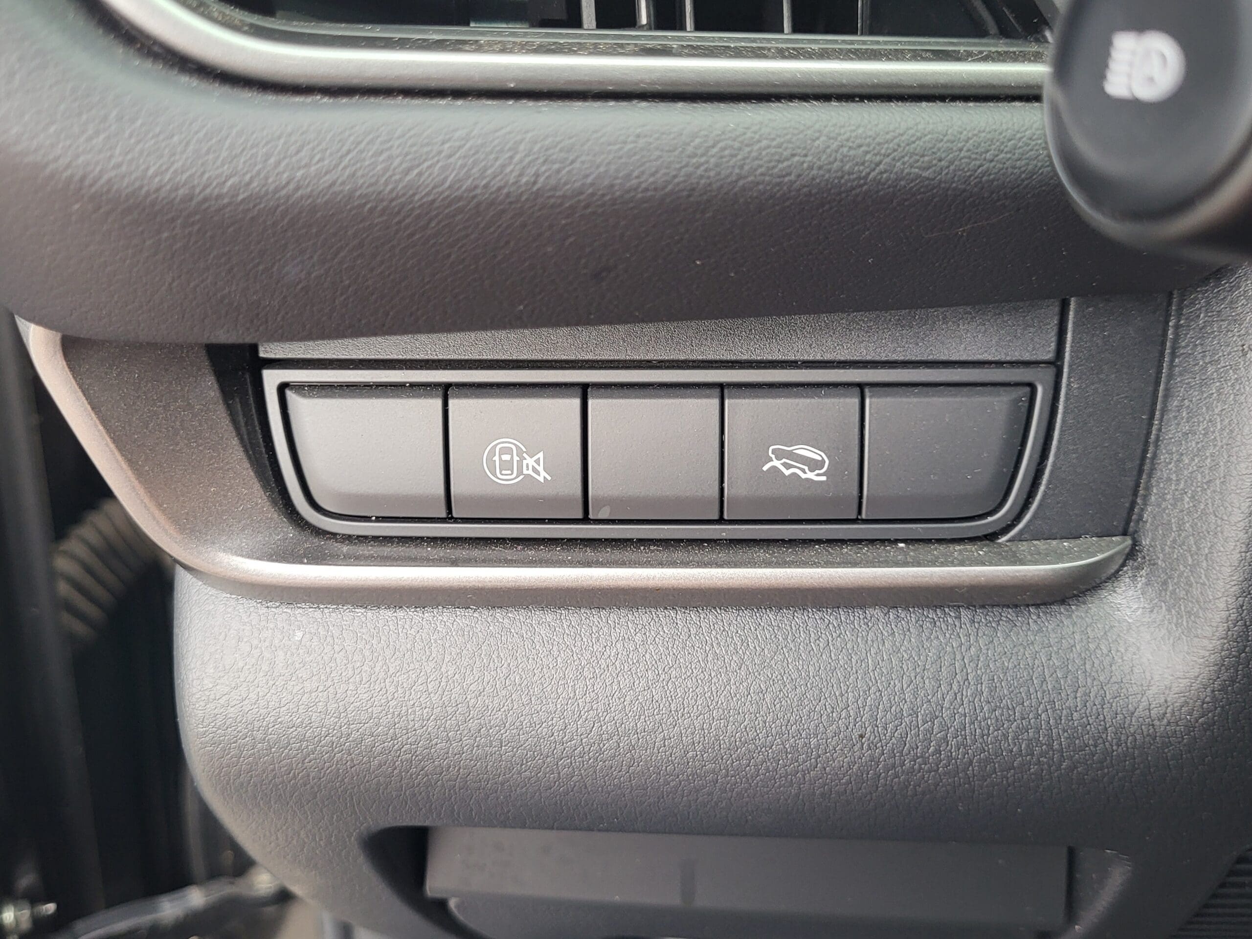 2025 Mazda CX-30 - Image 23