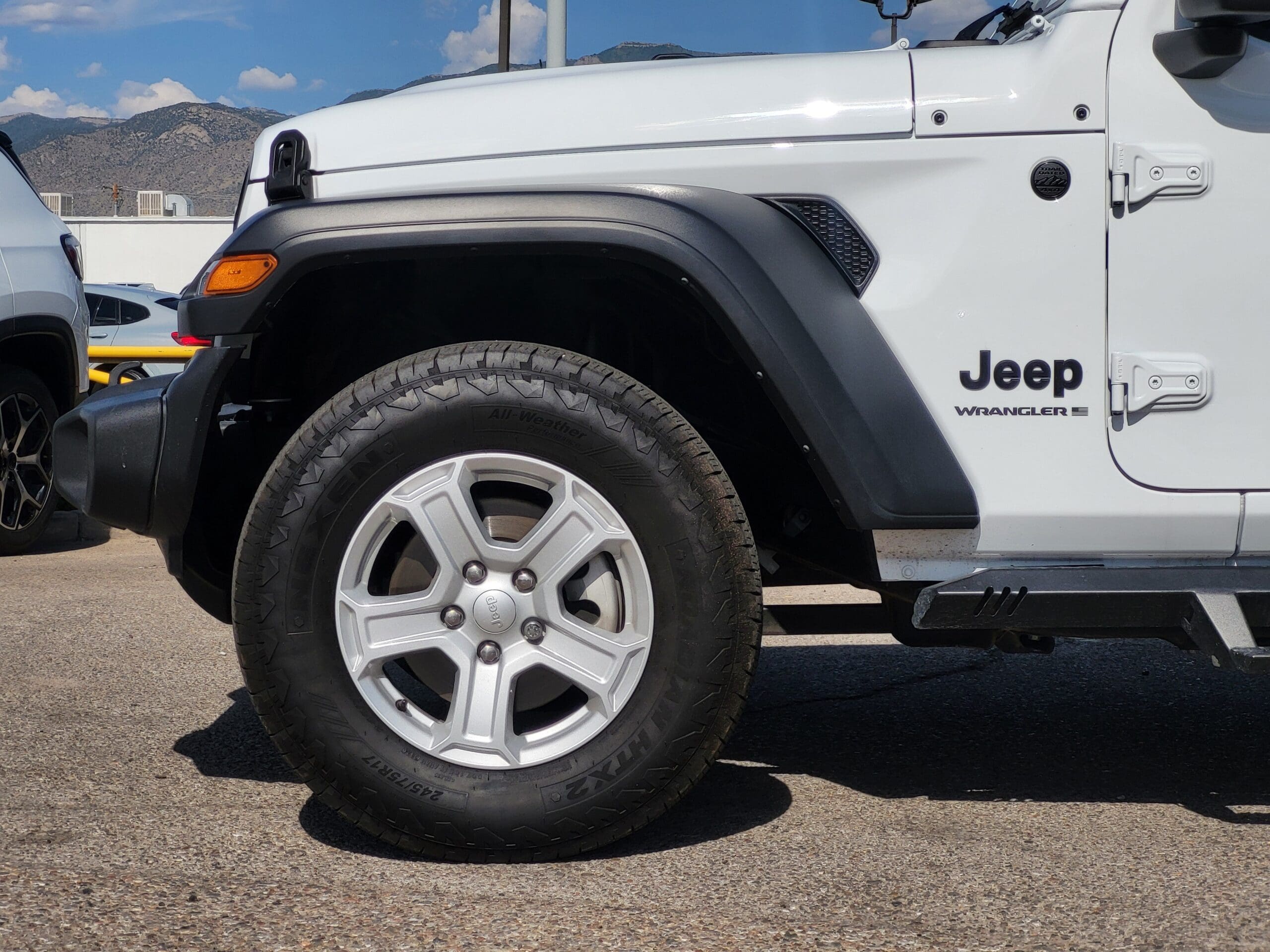2025 Jeep Wrangler - Image 9
