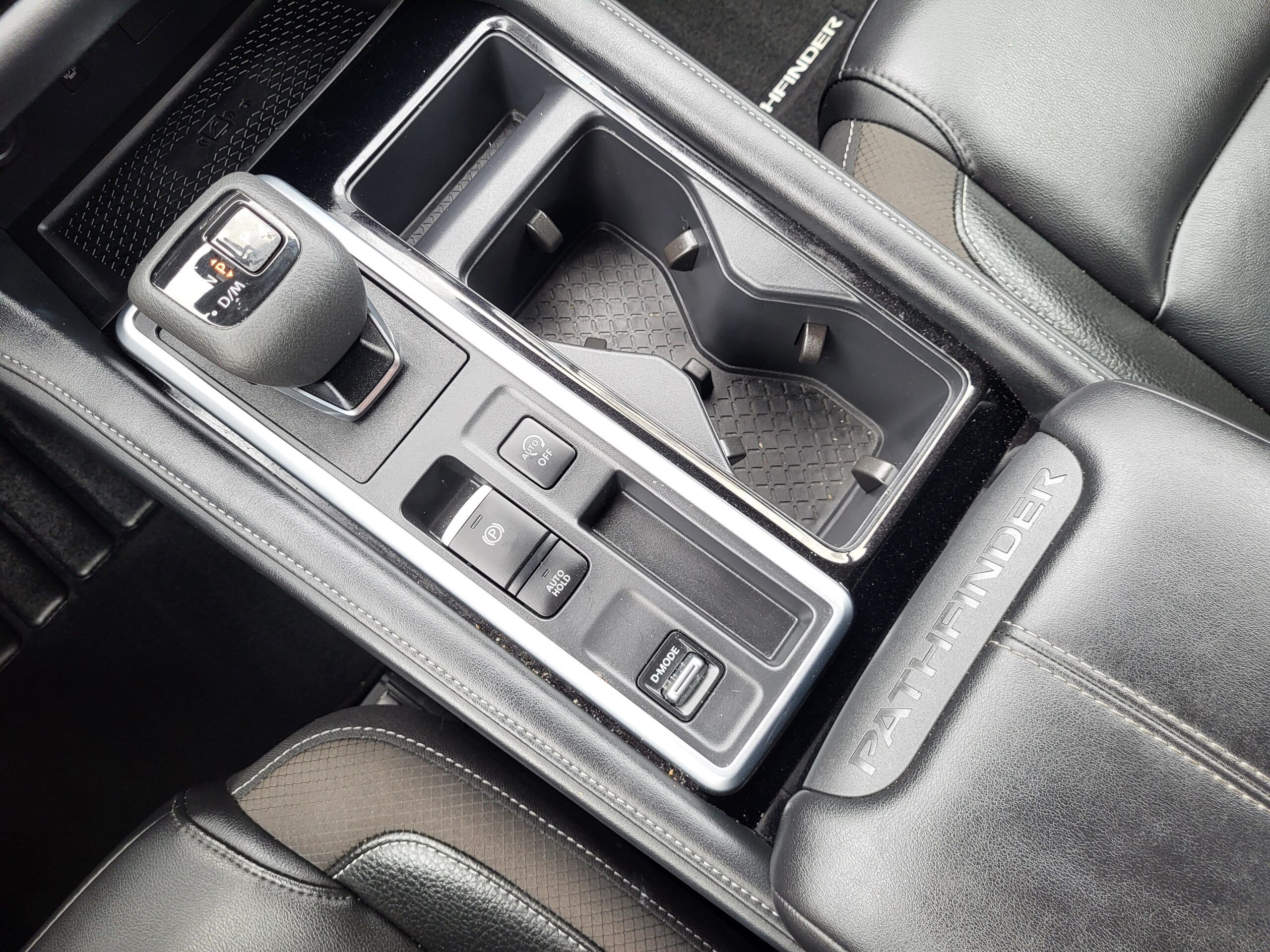 2025 Nissan Pathfinder - Image 14