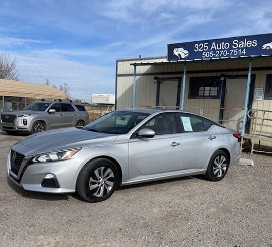 2021 Nissan Altima - Image 3