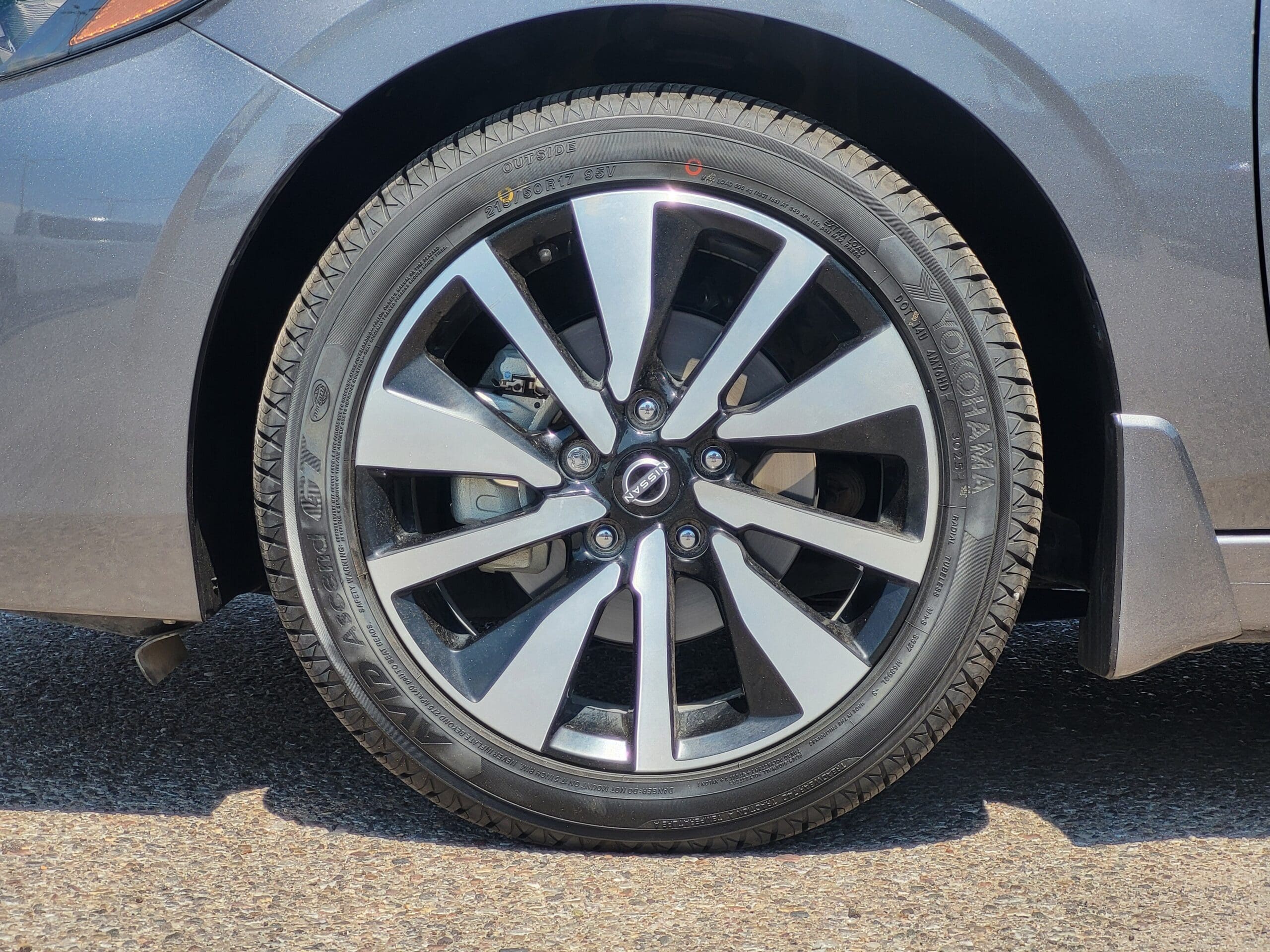 2025 Nissan Sentra - Image 10