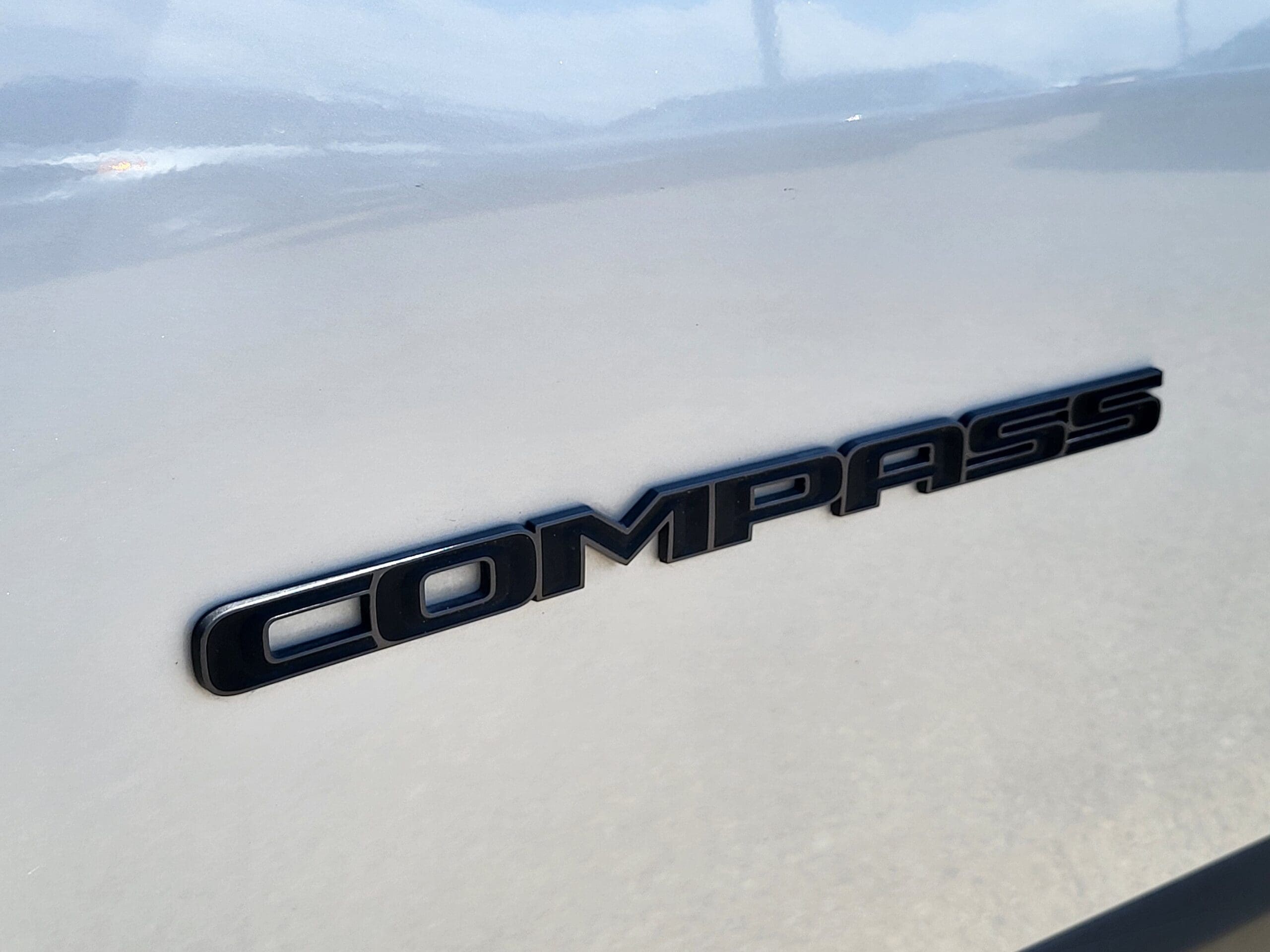 2025 Jeep Compass - Image 12