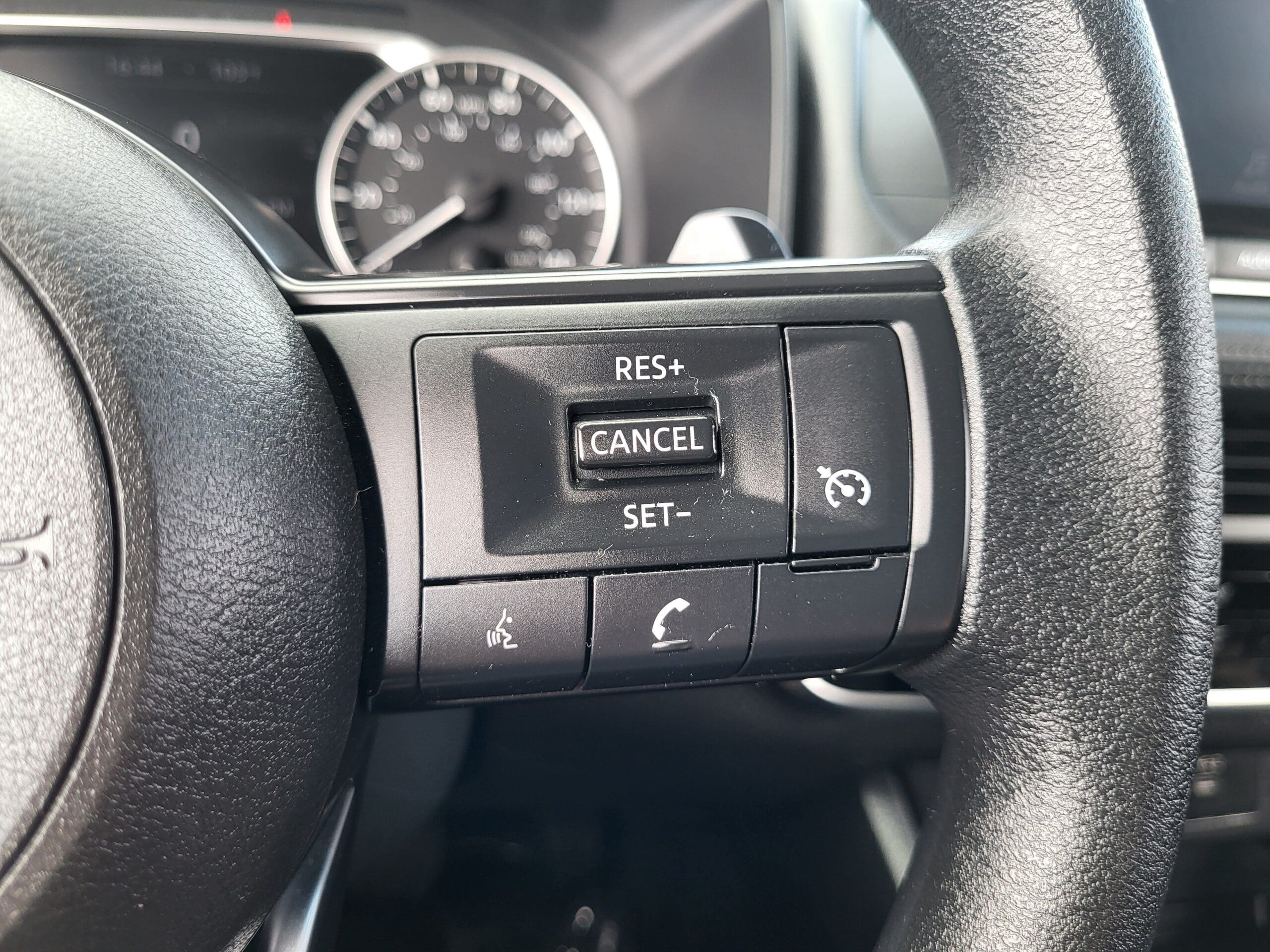 2024 Nissan Rogue - Image 28