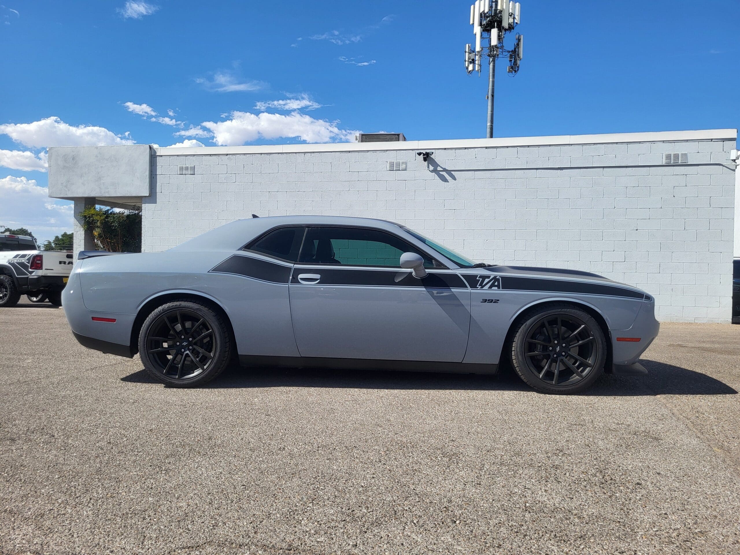 2021 Dodge Challenger - Image 4