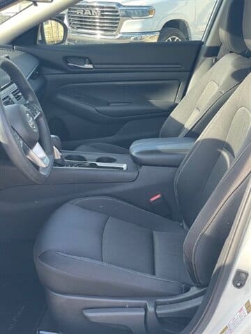 2021 Nissan Altima - Image 6
