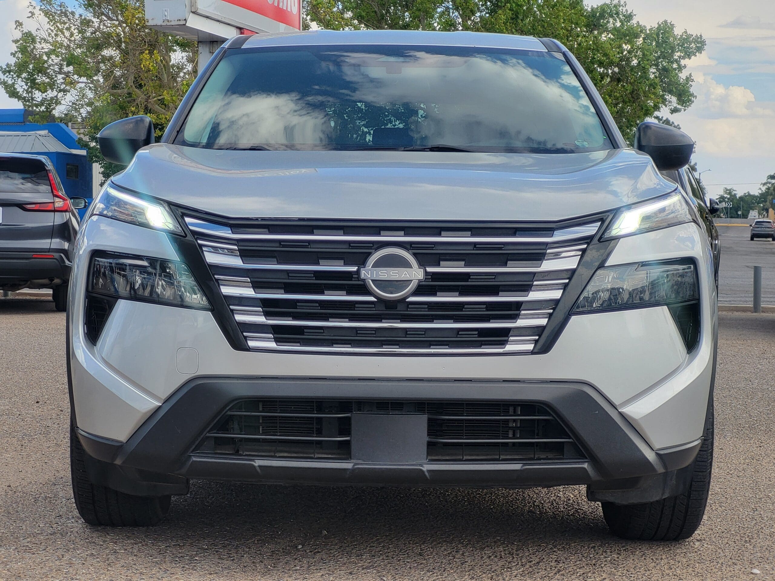 2024 Nissan Rogue - Image 2