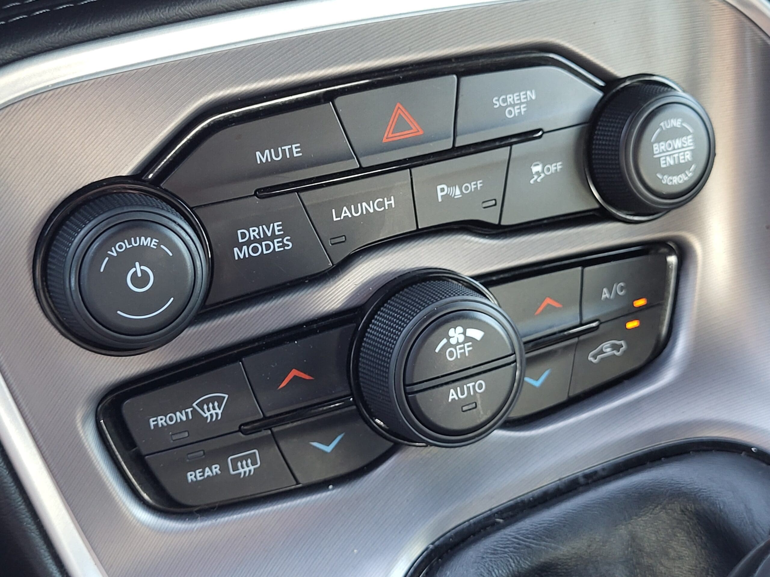 2021 Dodge Challenger - Image 19
