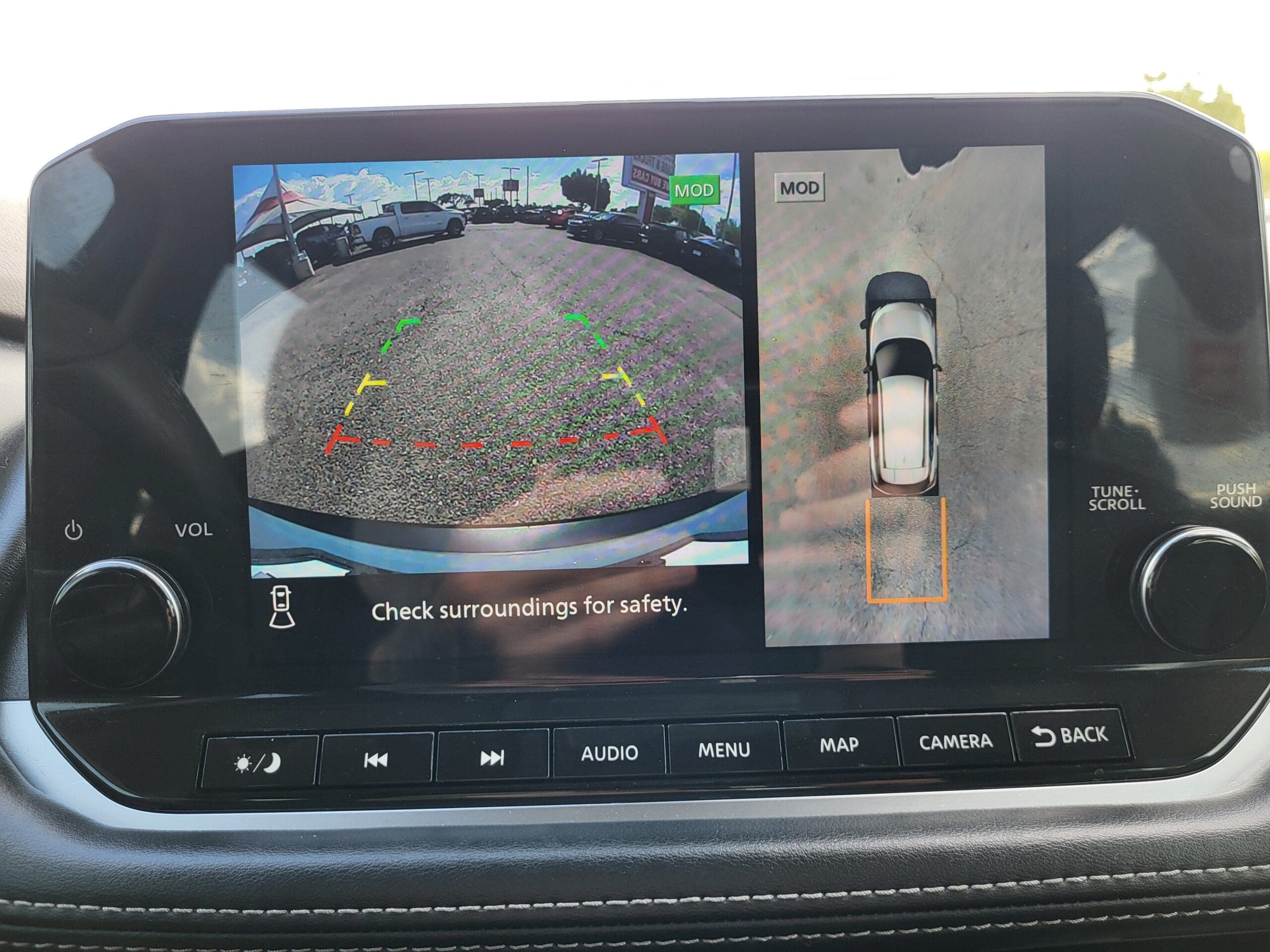 2022 Nissan Rogue - Image 19