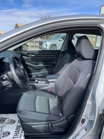 2021 Nissan Altima - Image 9