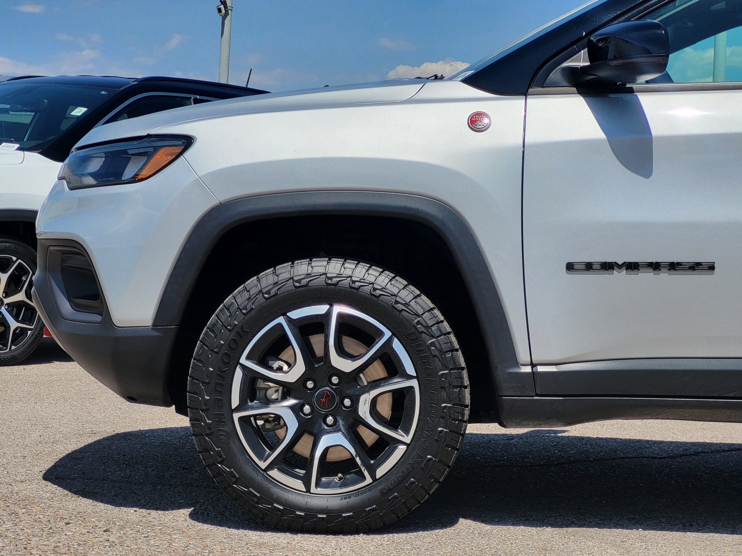 2025 Jeep Compass - Image 9