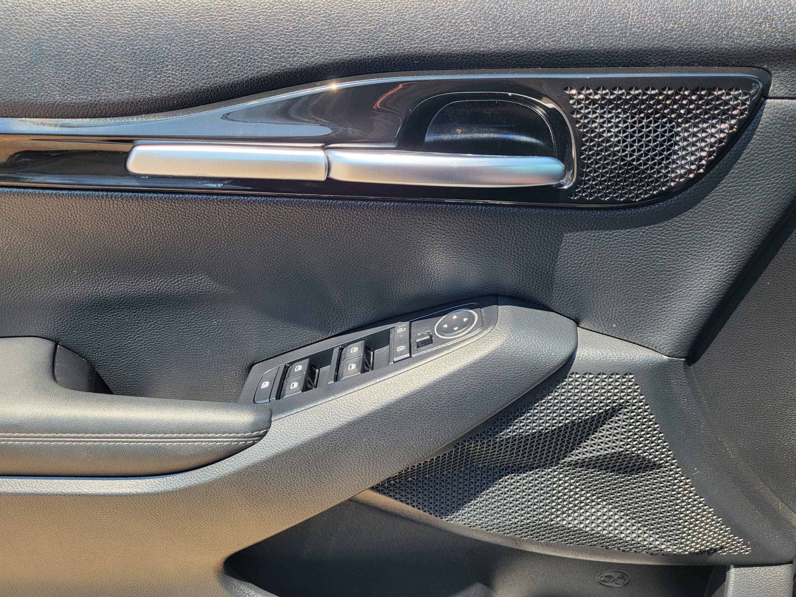 2024 Kia Seltos - Image 24