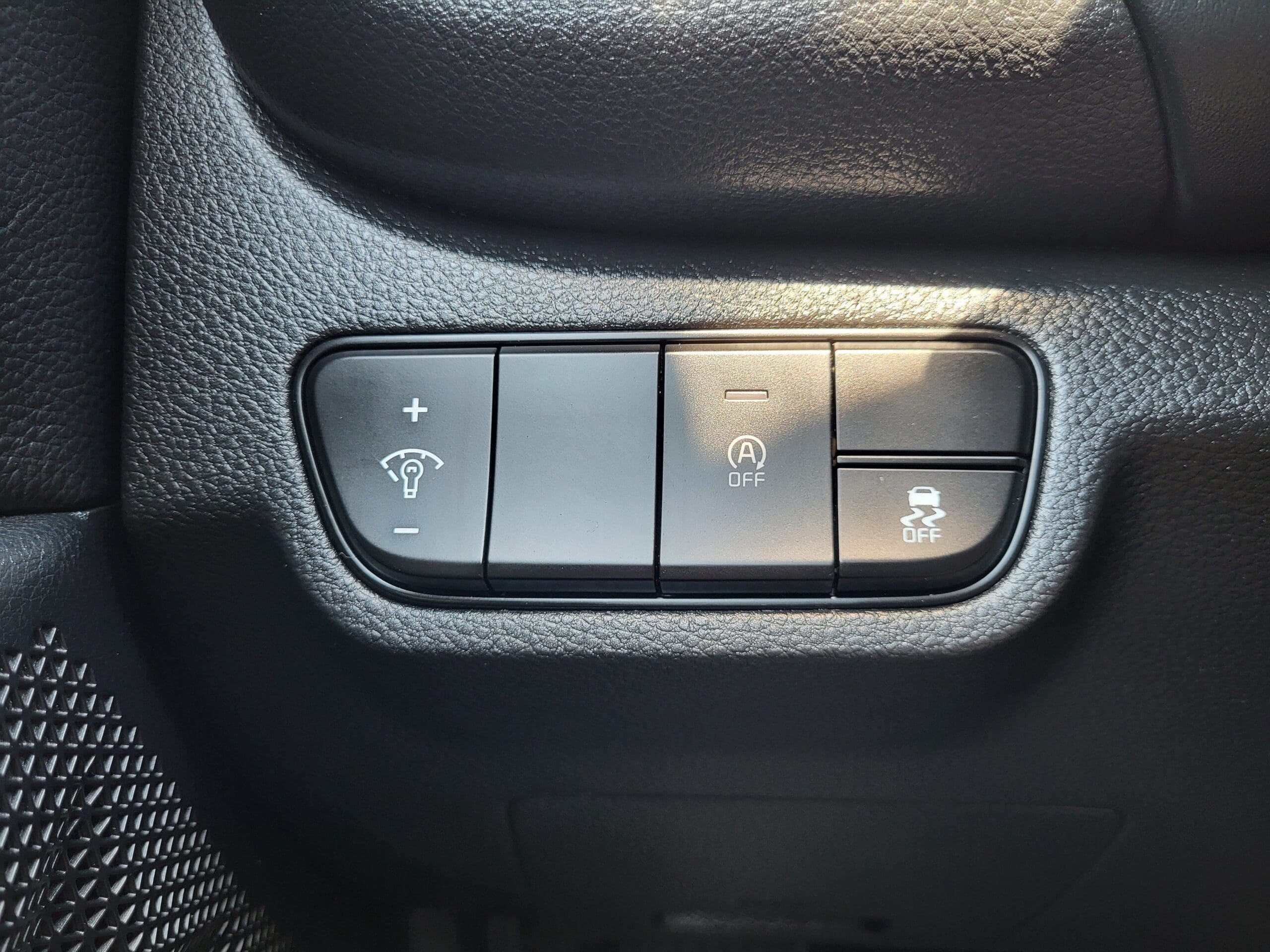 2024 Kia Seltos - Image 23