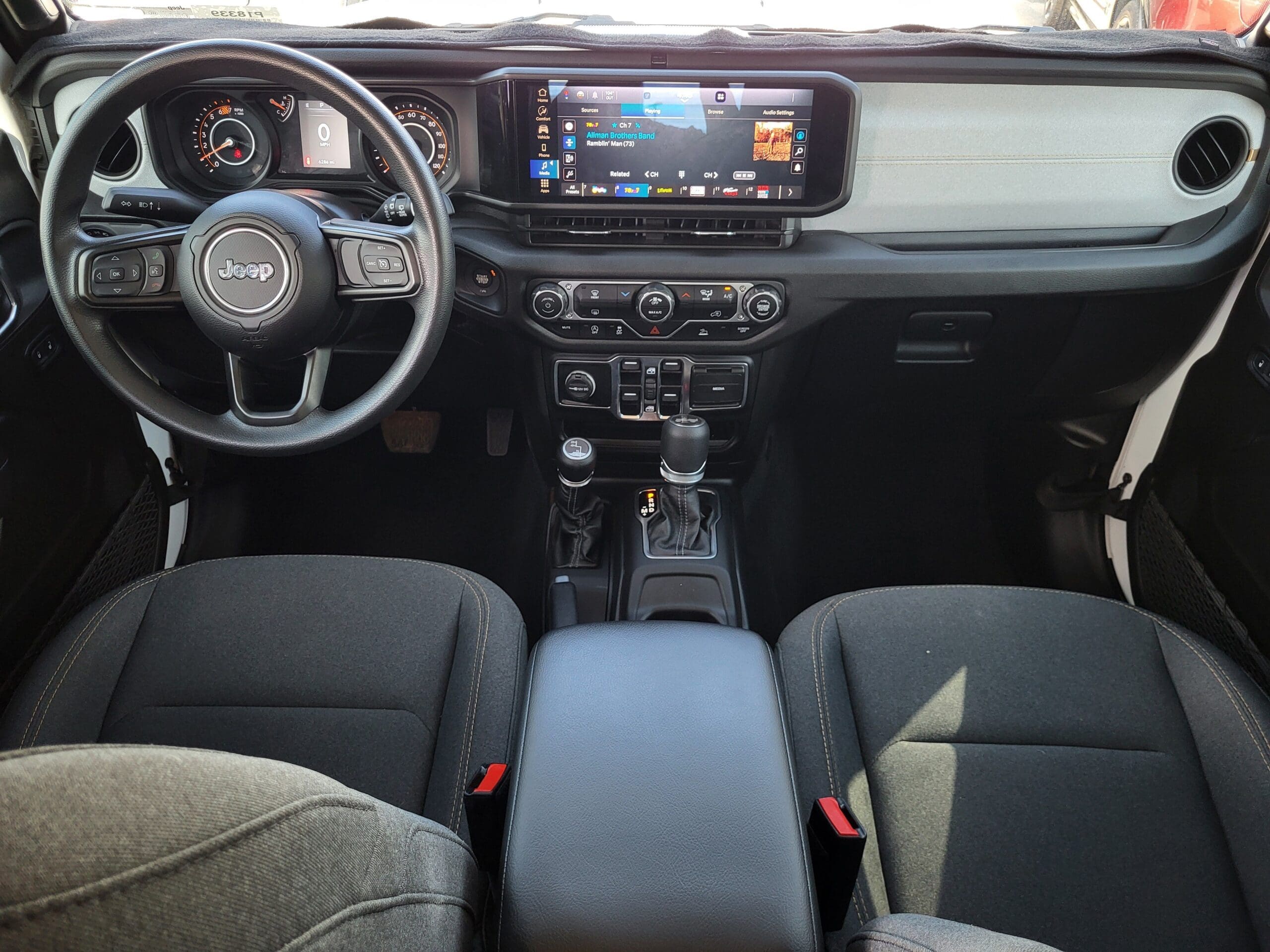 2025 Jeep Wrangler - Image 26