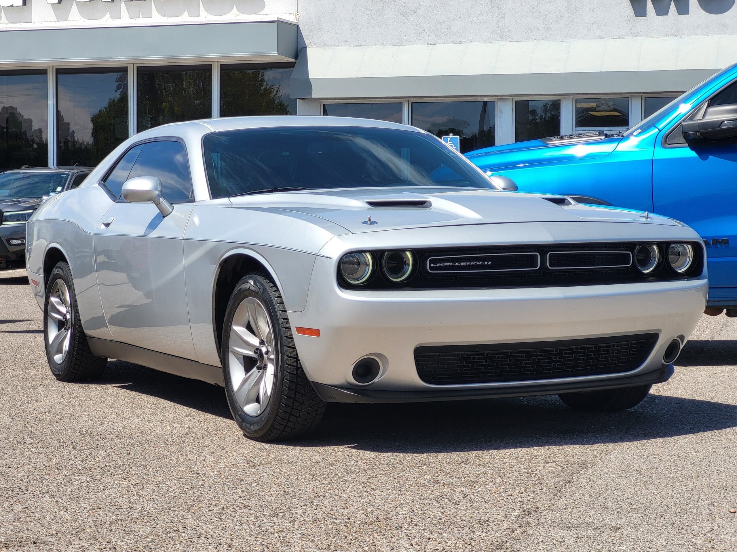 2019 Dodge Challenger - Image 3