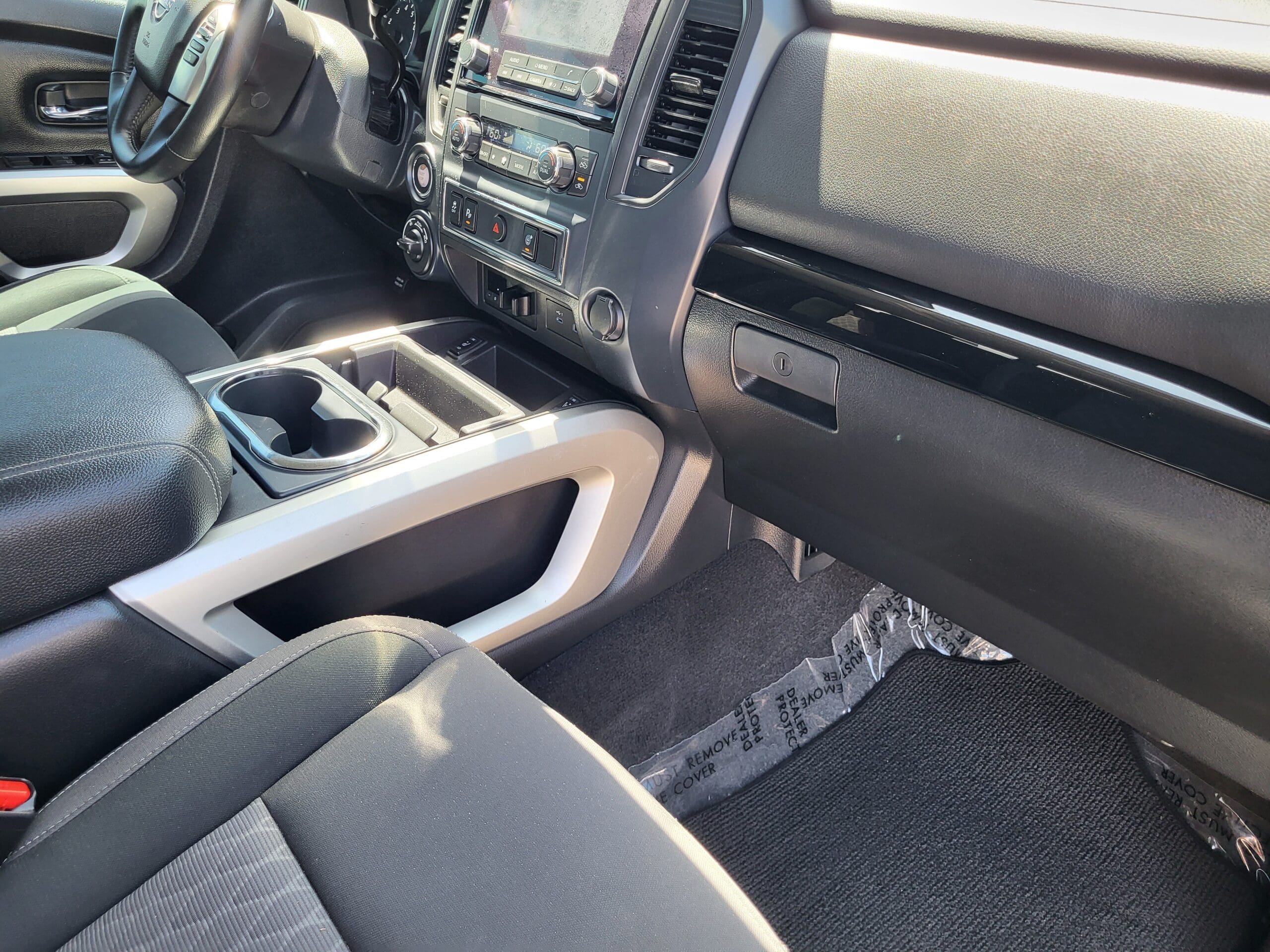 2024 Nissan Titan XD - Image 25