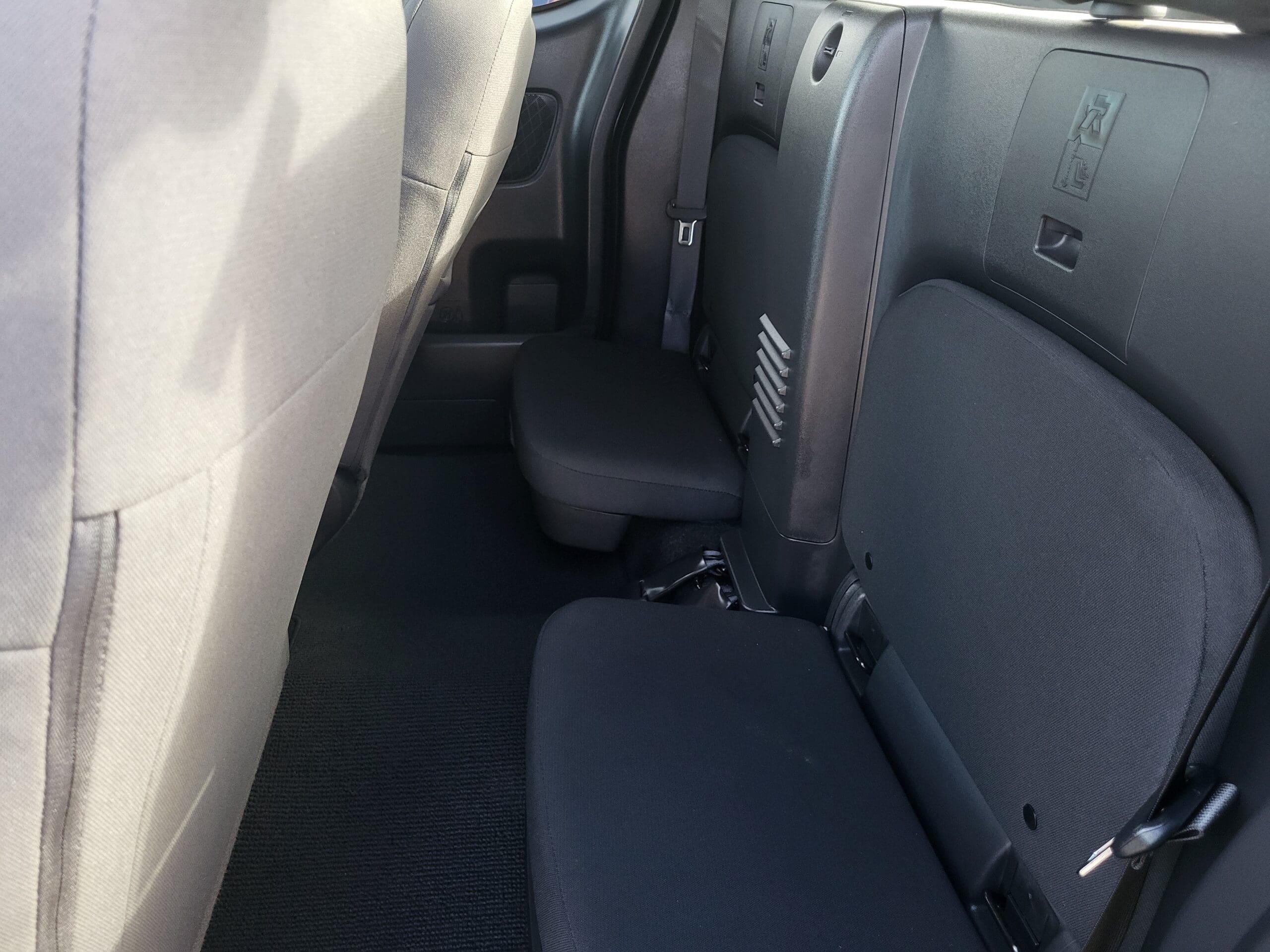 2024 Nissan Frontier - Image 29