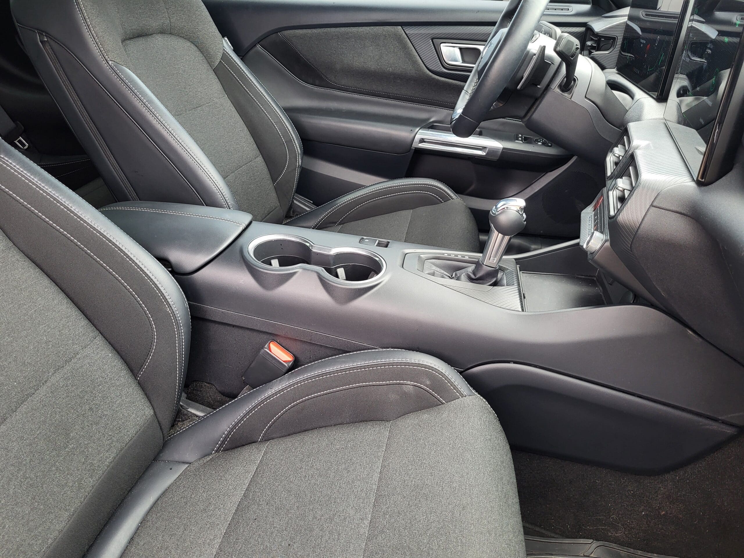 2024 Ford Mustang - Image 15