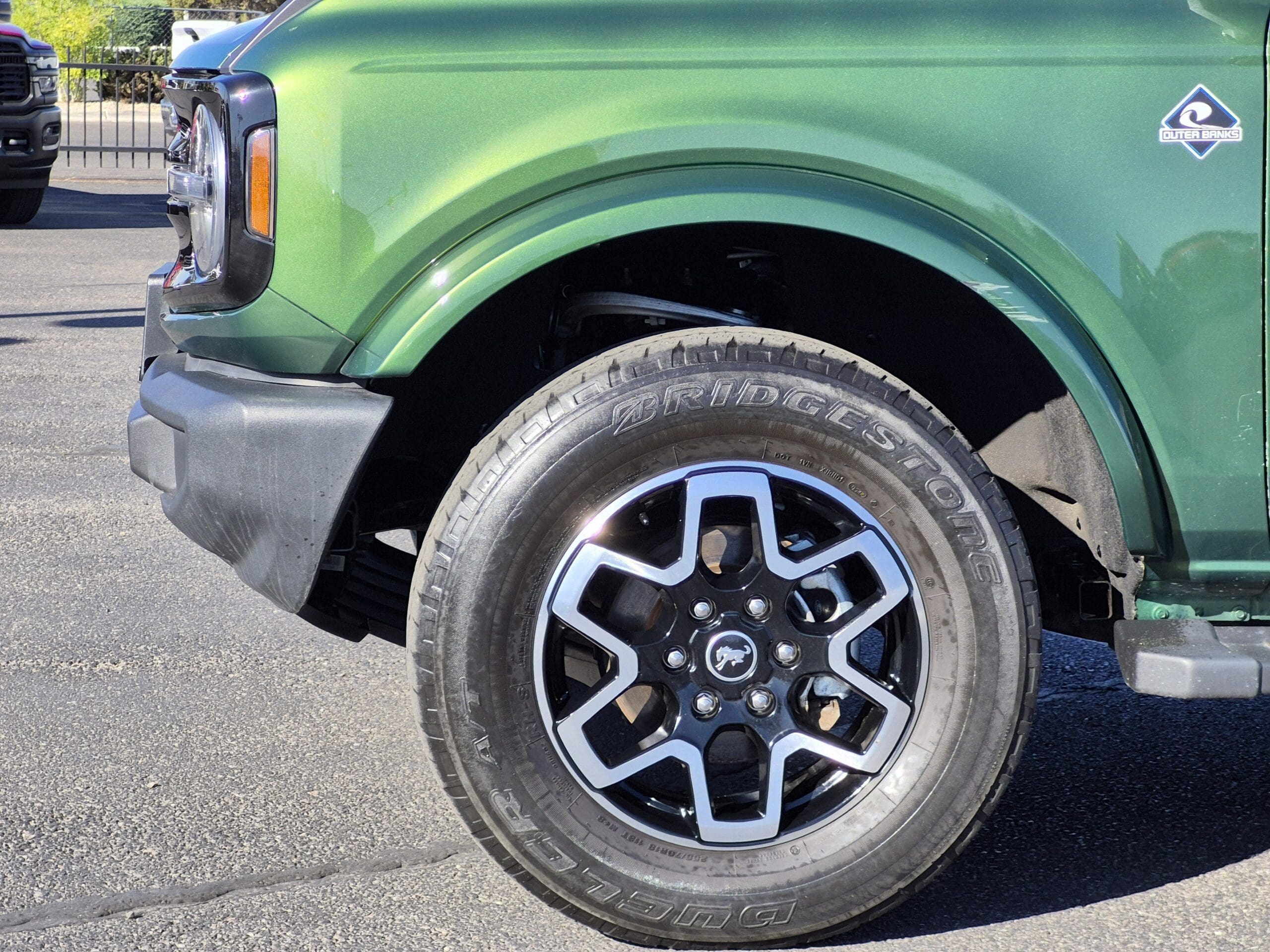 2023 Ford Bronco - Image 6