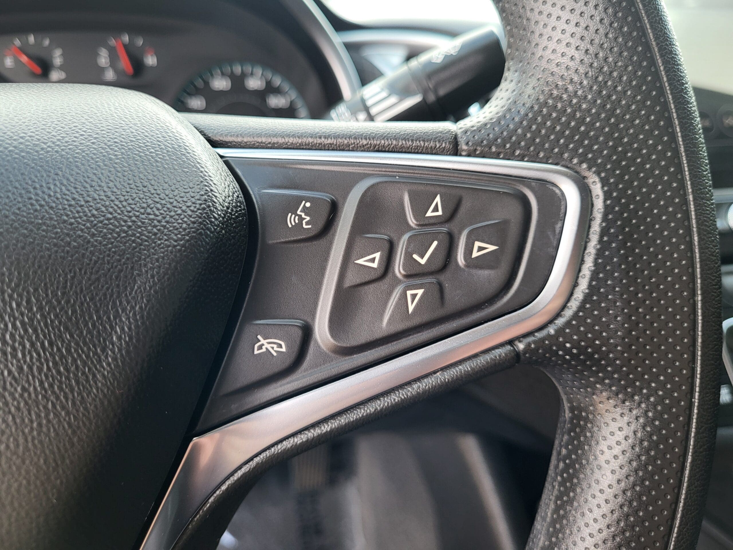 2024 Chevrolet Malibu - Image 28