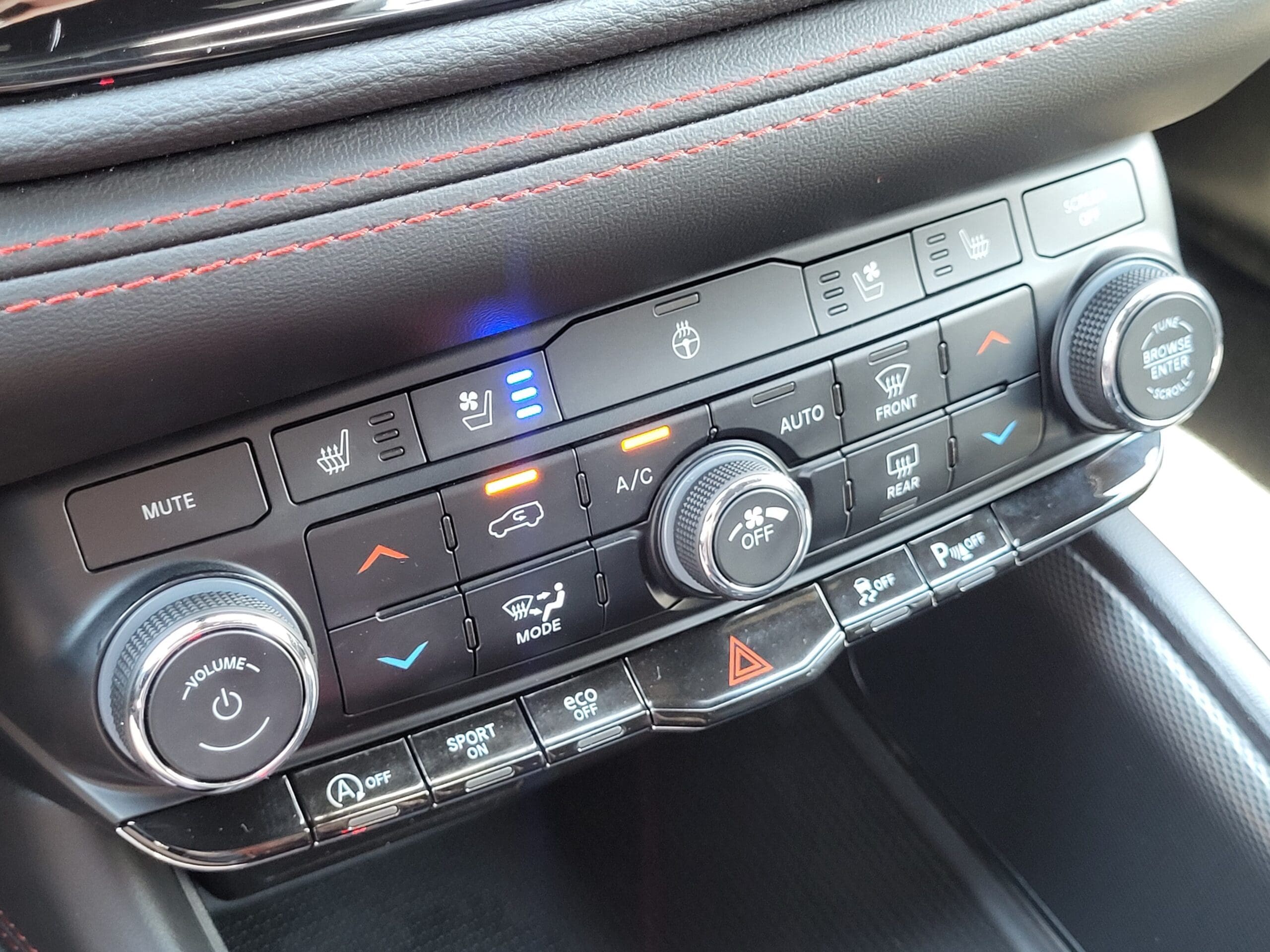 2024 Dodge Durango - Image 24