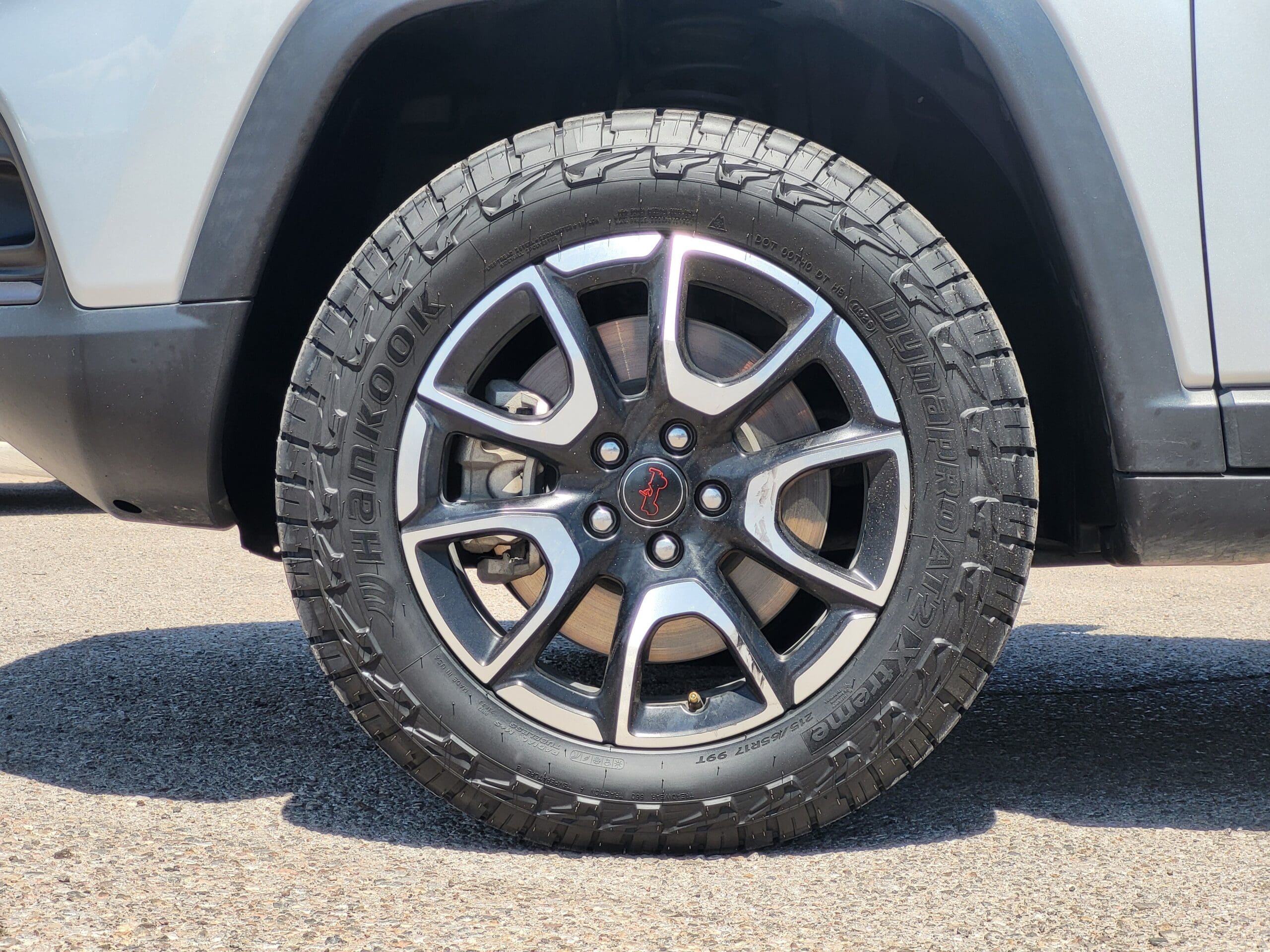 2025 Jeep Compass - Image 10