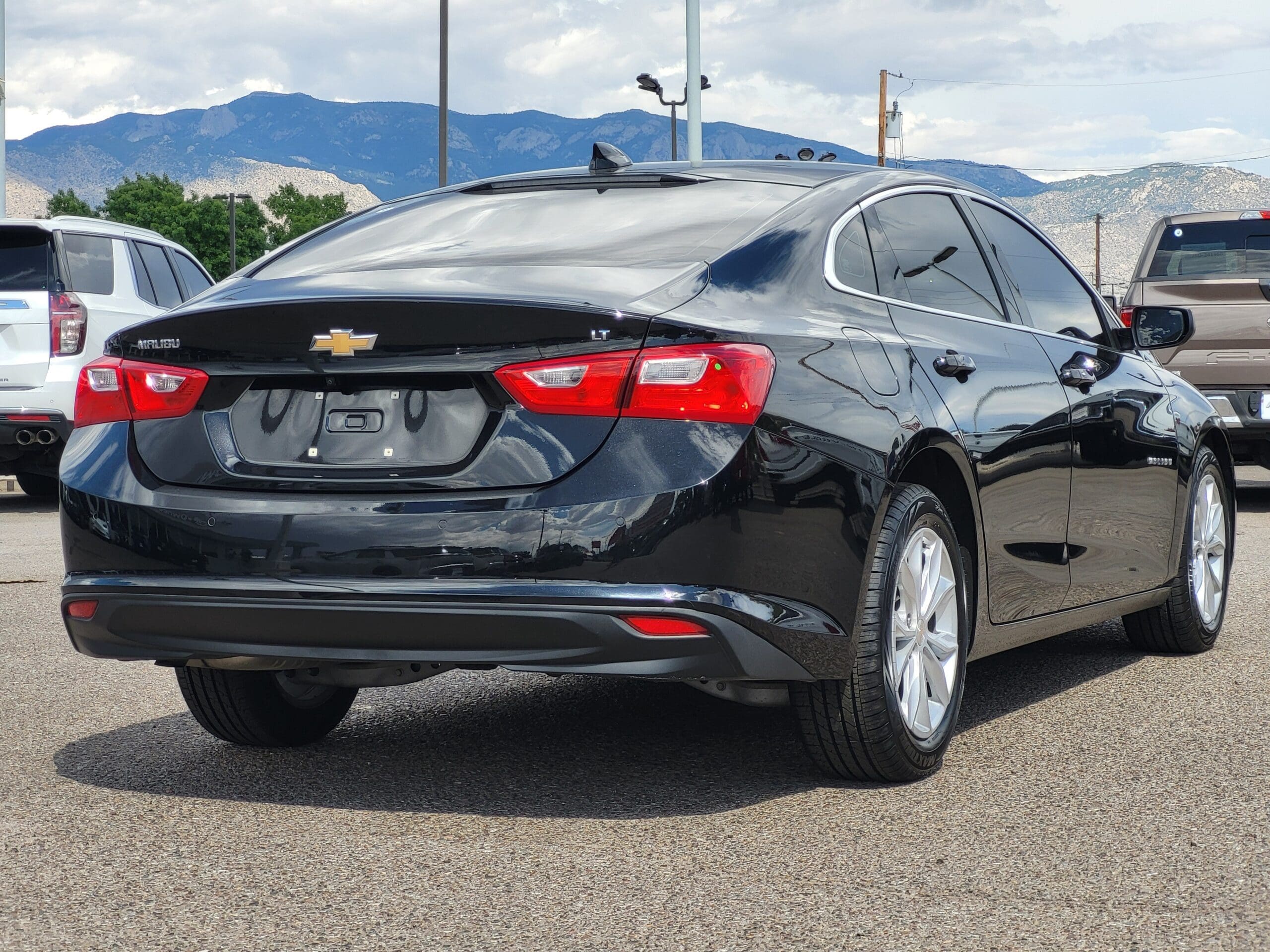2024 Chevrolet Malibu - Image 4