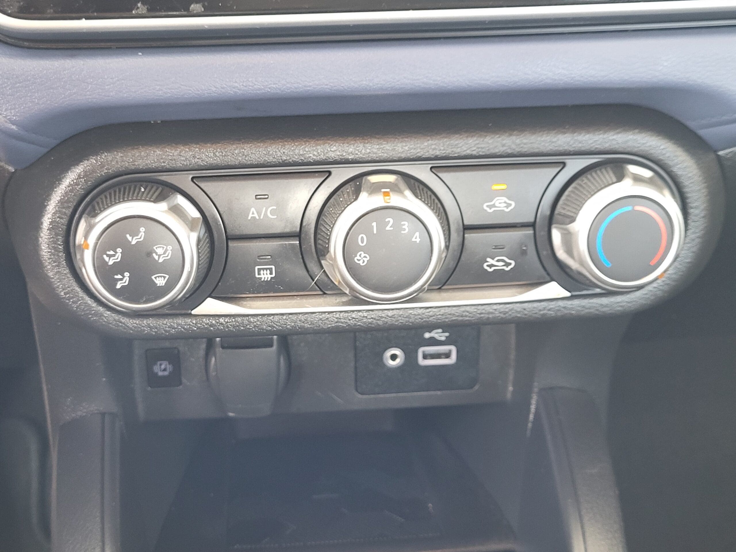 2024 Nissan Versa - Image 14